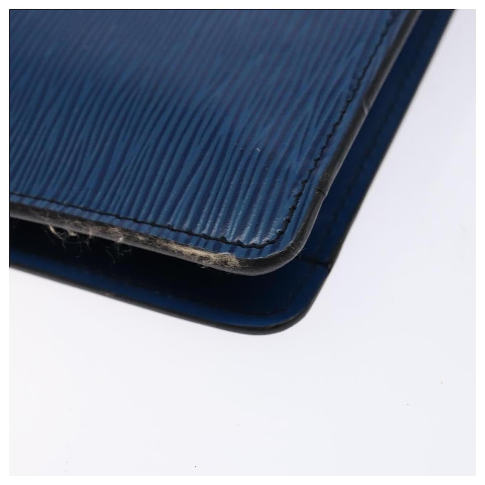 LOUIS VUITTON Epi Montaigne 27 Clutch Bag Blue M52655 LV Auth 135873 Leather ref.2404658