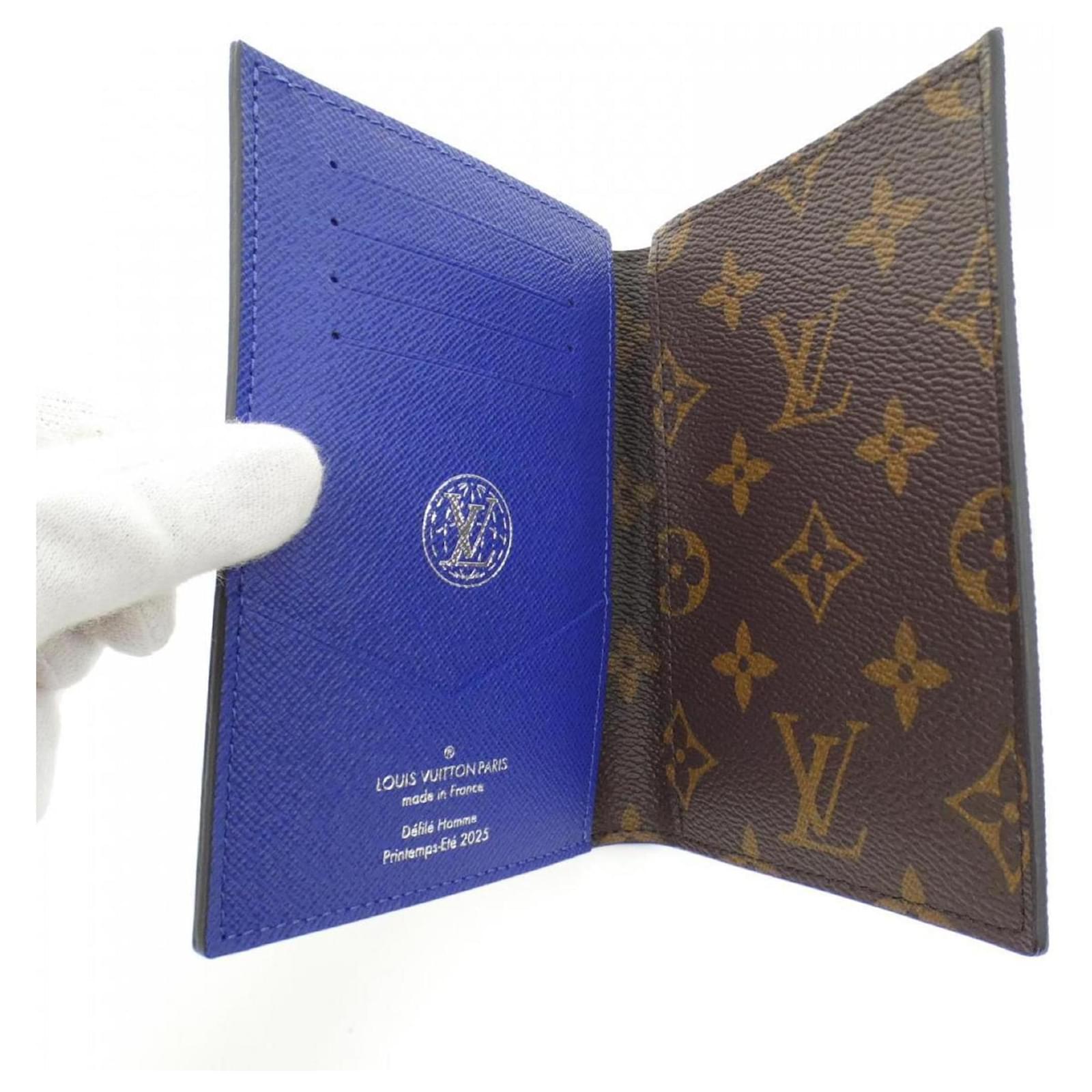 Louis Vuitton Damier Heritage Passport Cover Blue Green Cloth  ref.2408591