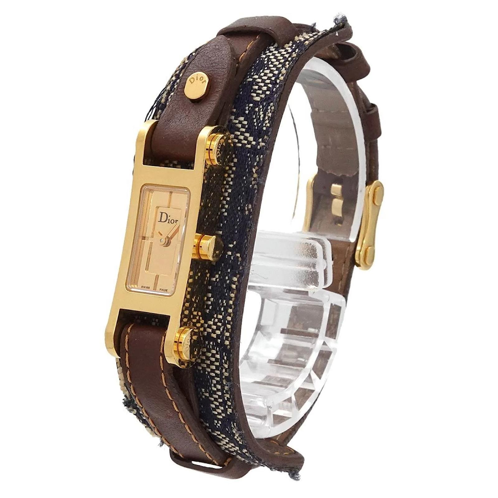 Christian Dior レザーベルト時計 D104-150 Christian Dior レザーベルト時計 D104-150