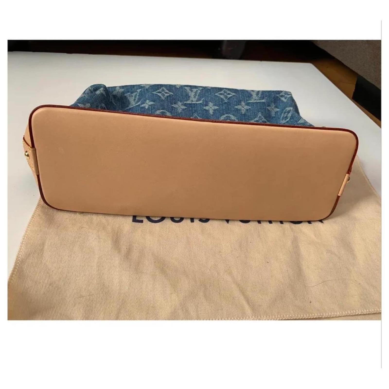 Louis Vuitton Clutch bags Blue Denim ref.2414927