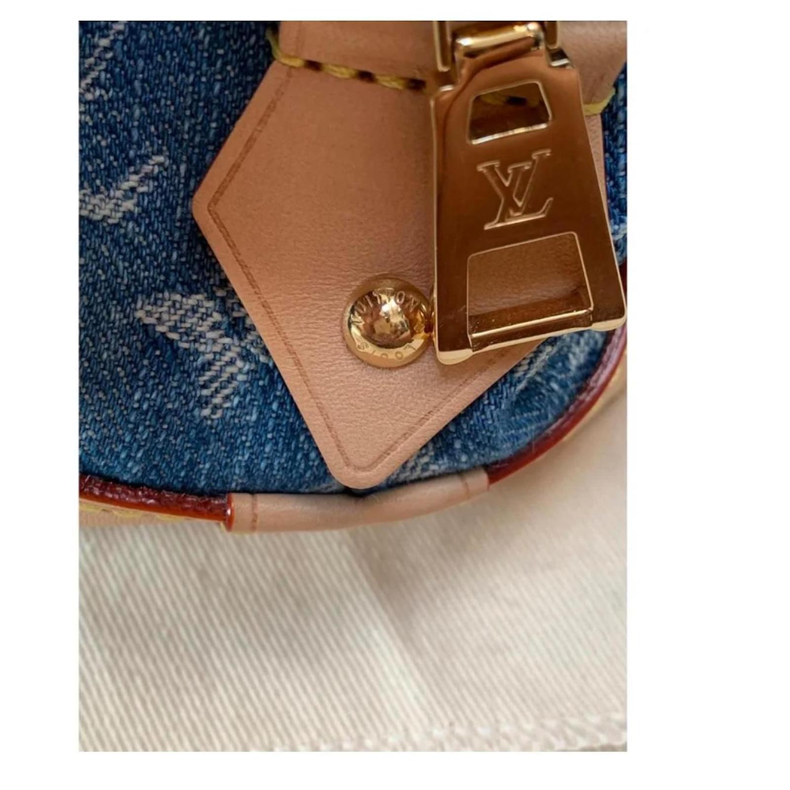 Louis Vuitton Clutch bags Blue Denim ref.2414927