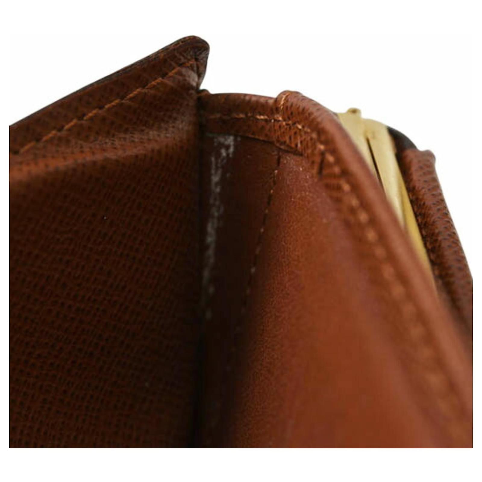 Louis Vuitton Monogram Bi-Fold Wallet Brown Patent leather  ref.2416001