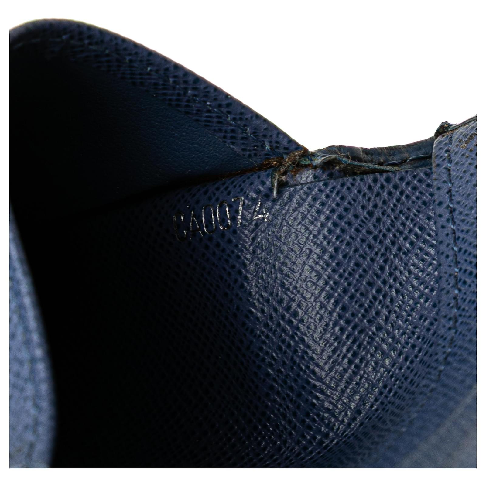 Louis Vuitton Blue Epi Bifold Wallet Leather  ref.2417154