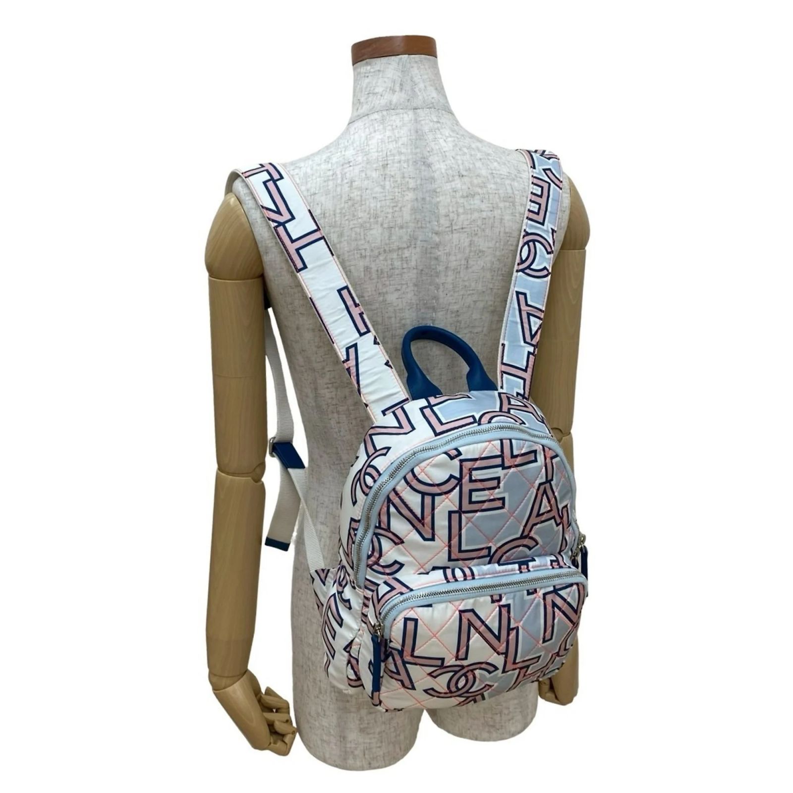 Chanel CC Logo Sac Quilted Neon Backpack Nylon Blue Chanel Coco Mark Logo Neon Quilted Mini Backpack Pink White  main image 4