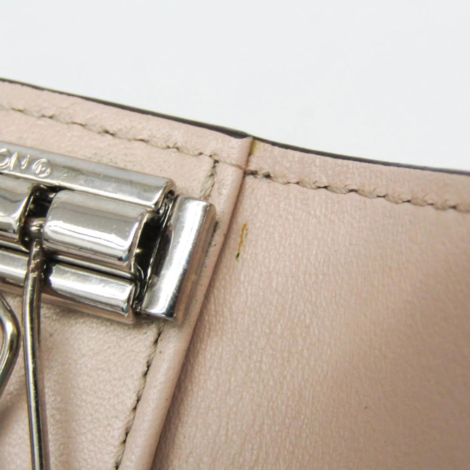 Louis Vuitton Mahina 4 Key Holder Beige Leather  ref.2420722