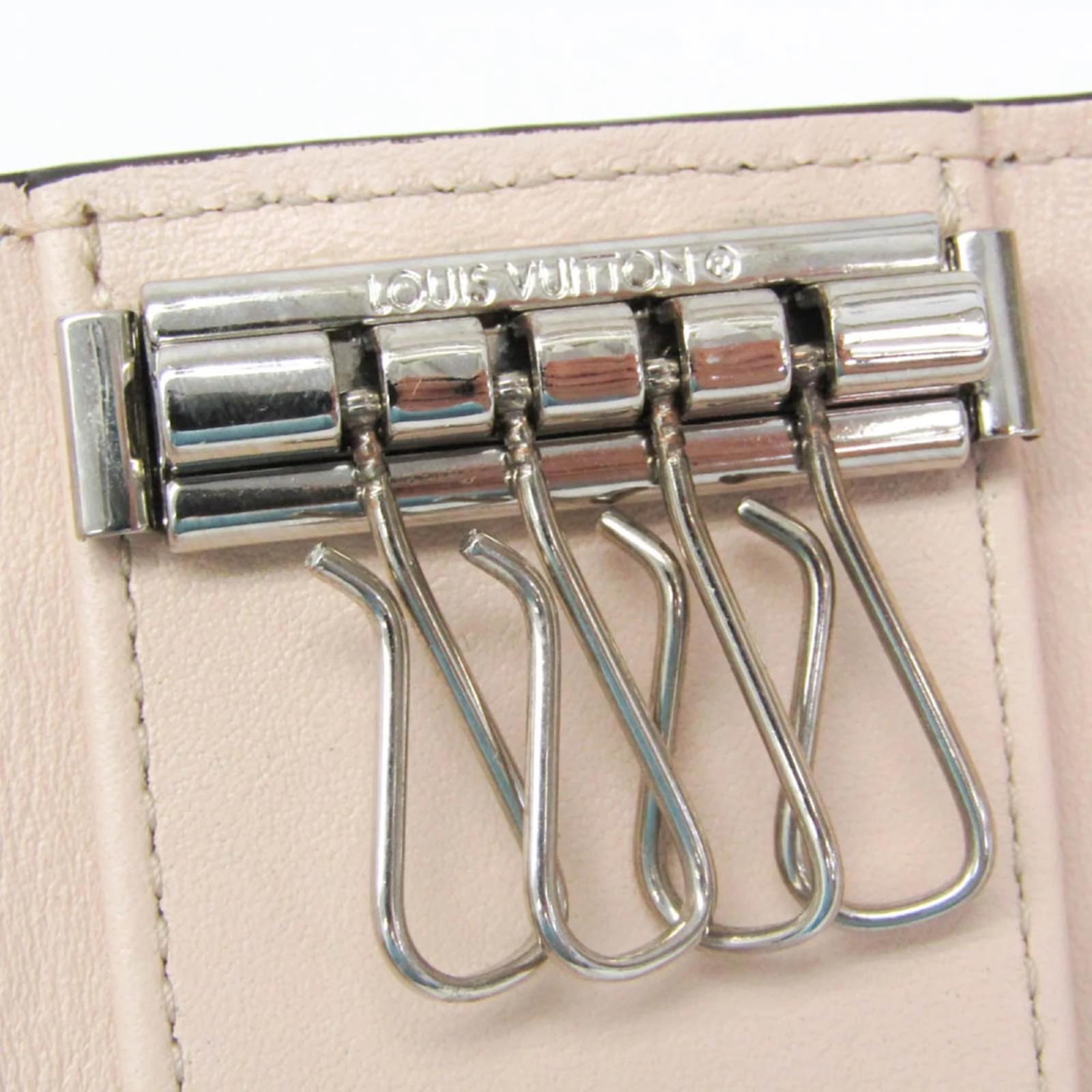 Louis Vuitton Mahina 4 Key Holder Beige Leather  ref.2420722