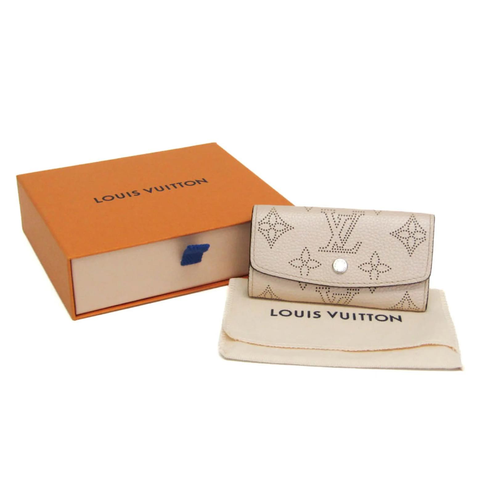 Louis Vuitton Mahina 4 Key Holder Beige Leather  ref.2420722