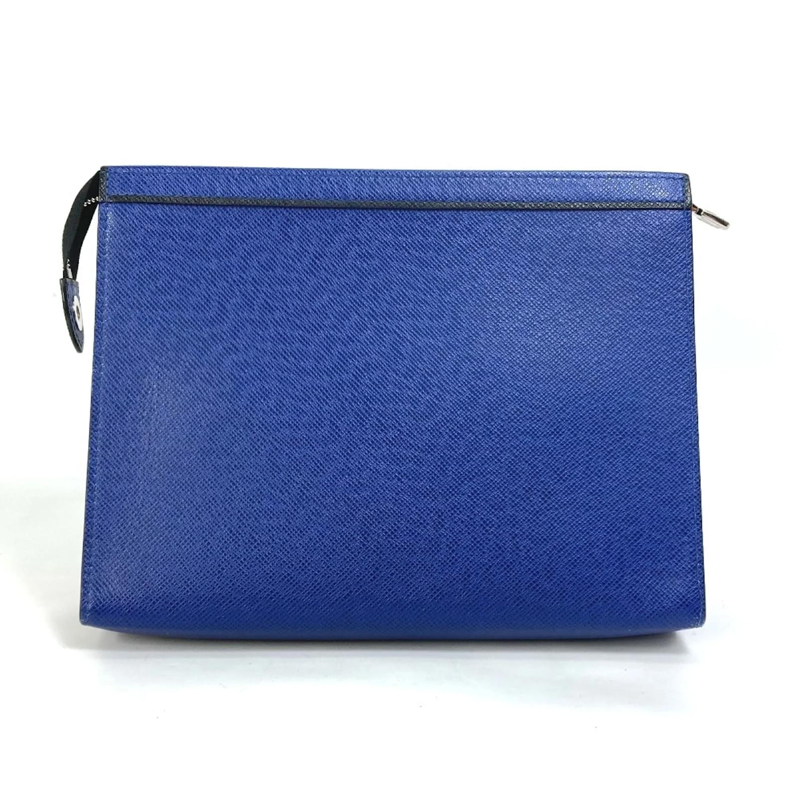 Louis Vuitton Taiga Pochette Voyage MM Pouch Blue Leather ref.2421132