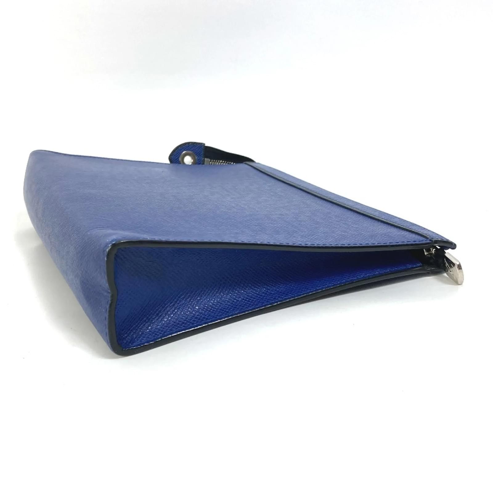 Louis Vuitton Taiga Pochette Voyage MM Pouch Blue Leather ref.2421132