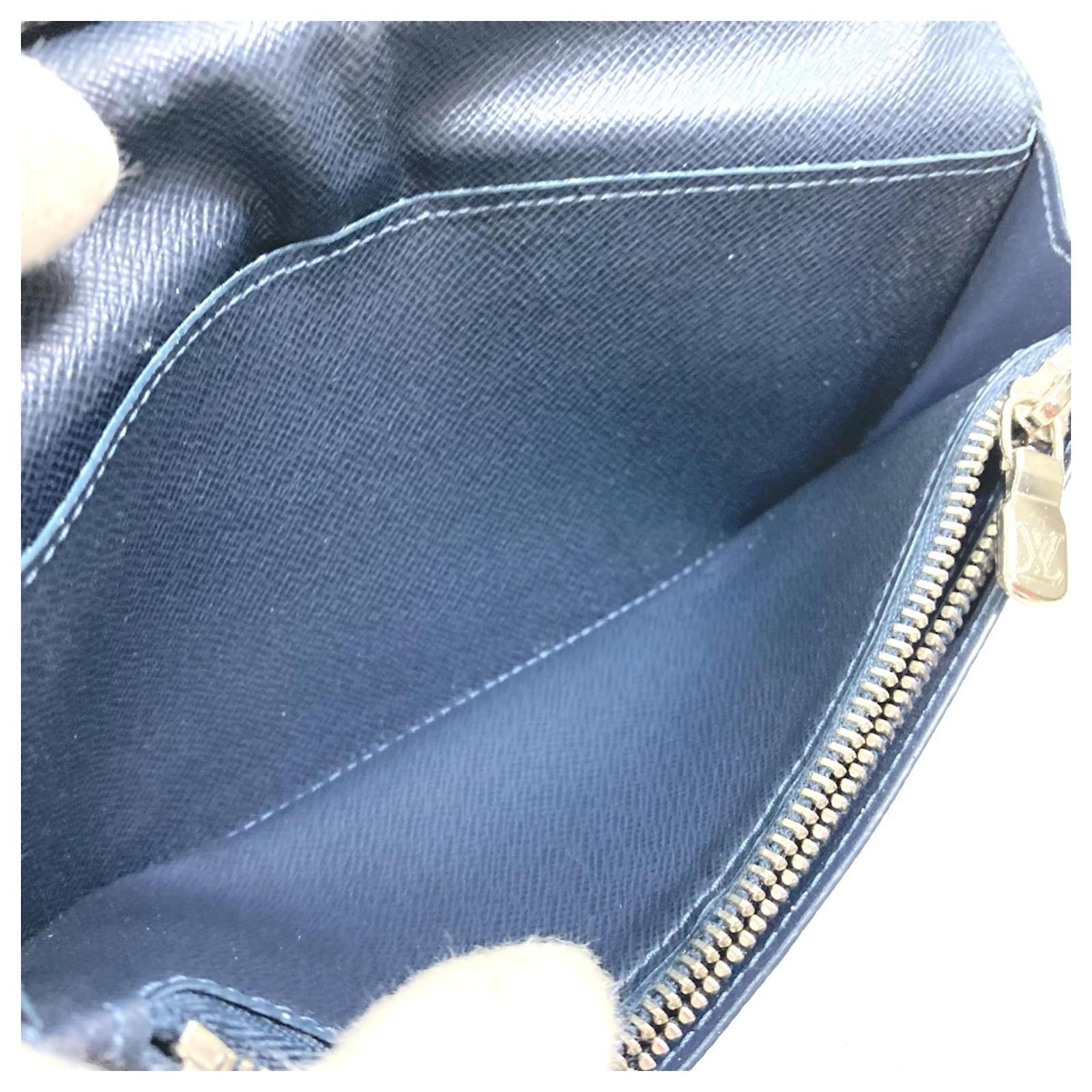 Louis Vuitton Taiga V Portefeuille Brazza NM Bifold Long Wallet Blue Navy blue Leather  ref.2422160