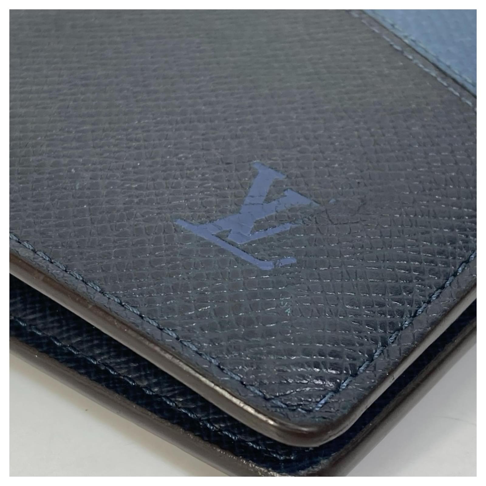 Louis Vuitton Taiga V Portefeuille Brazza NM Bifold Long Wallet Blue Navy blue Leather  ref.2422160
