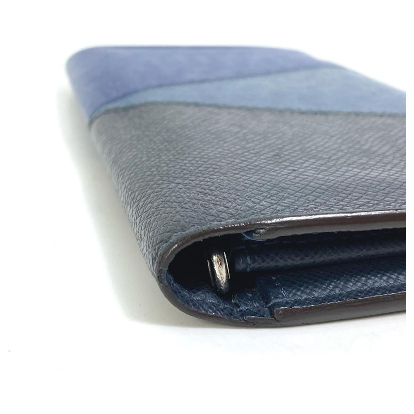 Louis Vuitton Taiga V Portefeuille Brazza NM Bifold Long Wallet Blue Navy blue Leather  ref.2422160