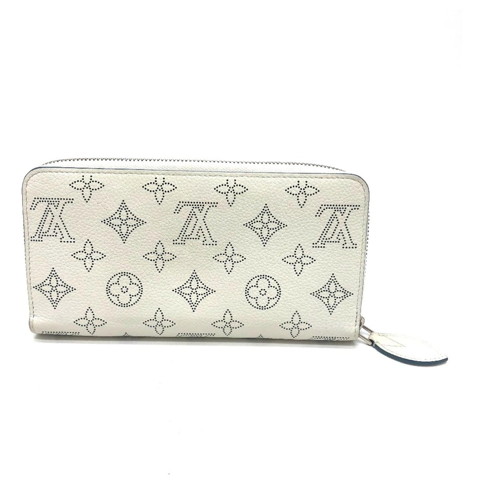 Louis Vuitton Monogram Mahina Zippy Wallet White Leather  ref.2423747
