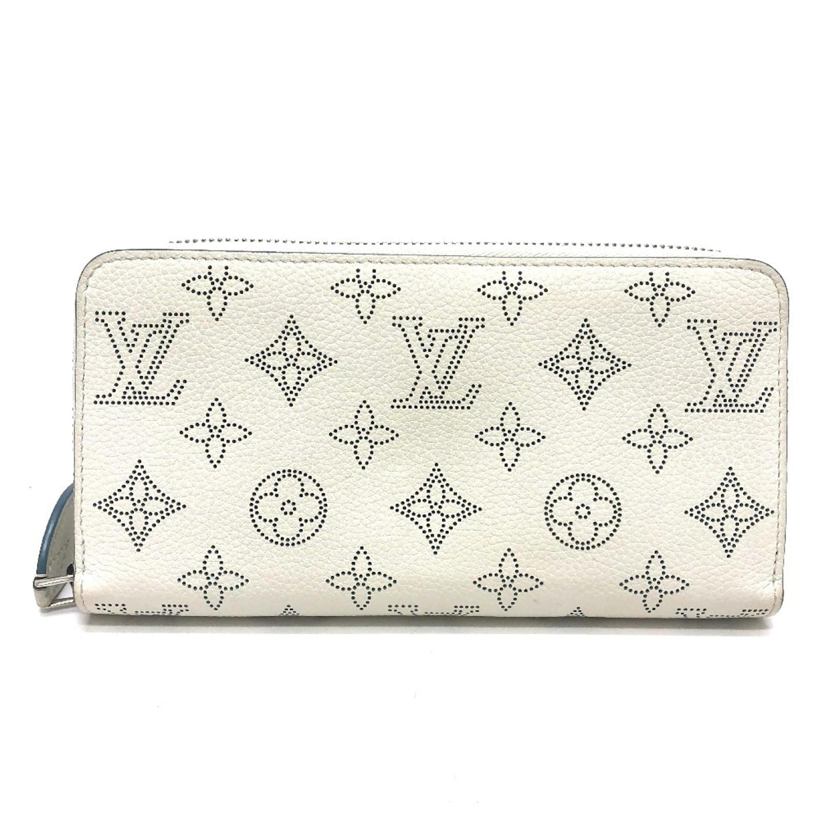 Louis Vuitton Monogram Mahina Zippy Wallet White Leather  ref.2423747