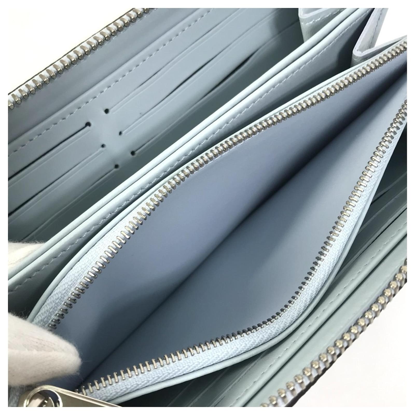 Louis Vuitton Mahina Zippy Wallet Blue Patent leather  ref.2424288