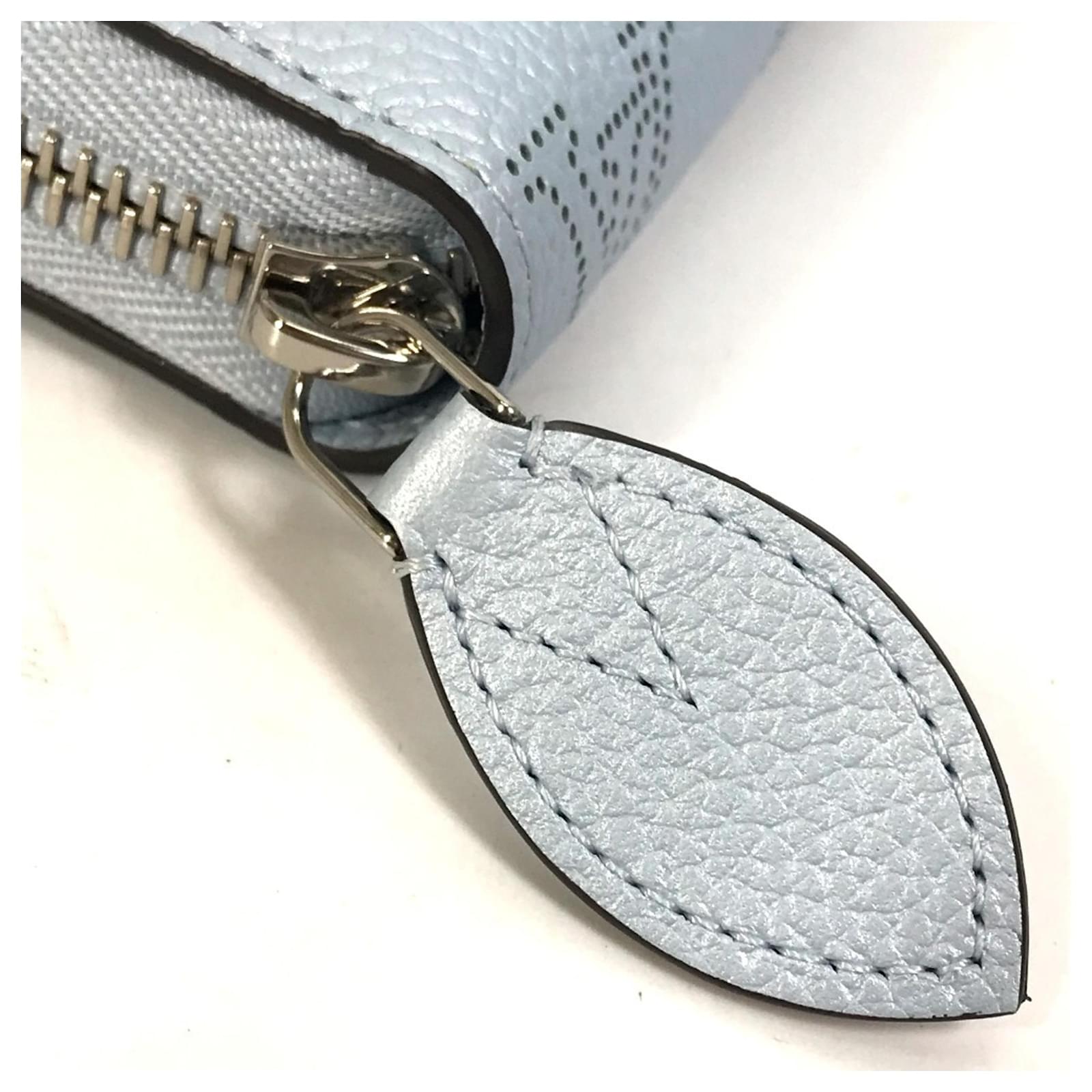 Louis Vuitton Mahina Zippy Wallet Blue Patent leather  ref.2424288