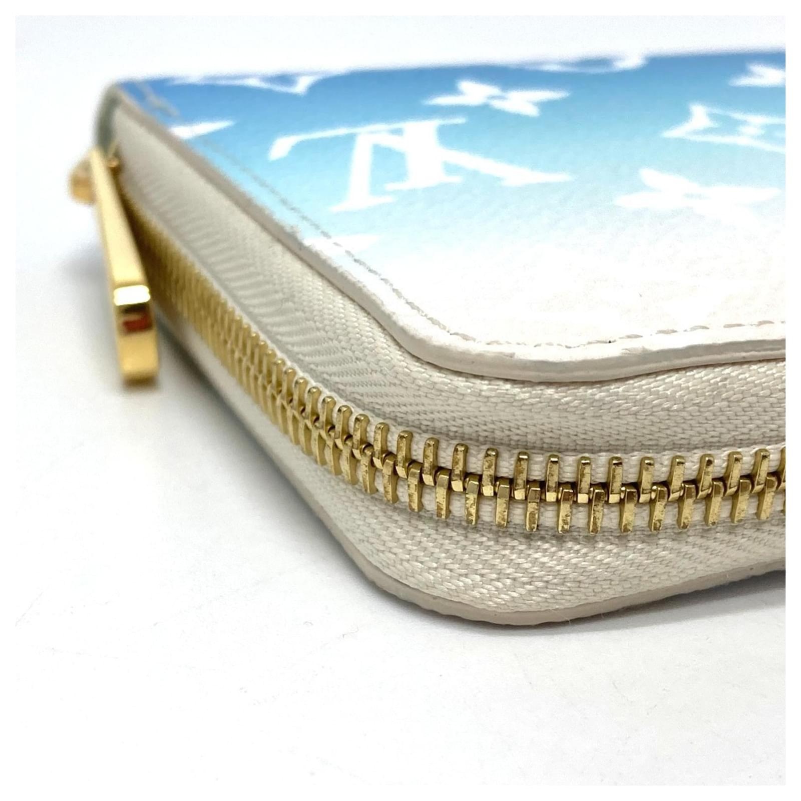 Louis Vuitton Monogram Giant By the Pool Zippy Wallet Blue Patent leather  ref.2424344