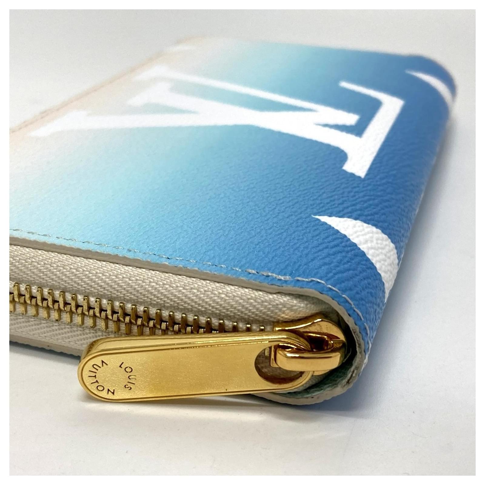 Louis Vuitton Monogram Giant By the Pool Zippy Wallet Blue Patent leather  ref.2424344