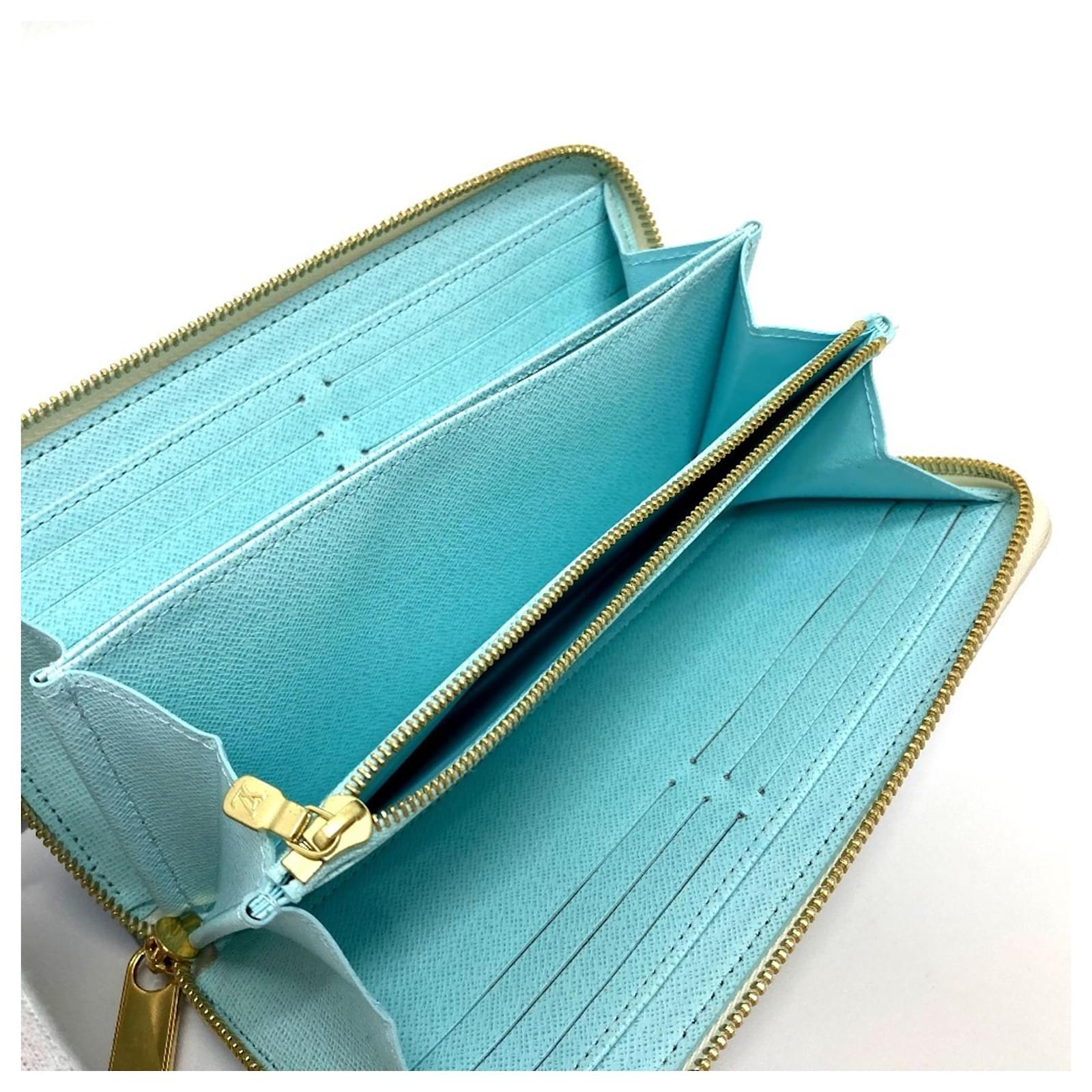 Louis Vuitton Monogram Giant By the Pool Zippy Wallet Blue Patent leather  ref.2424344