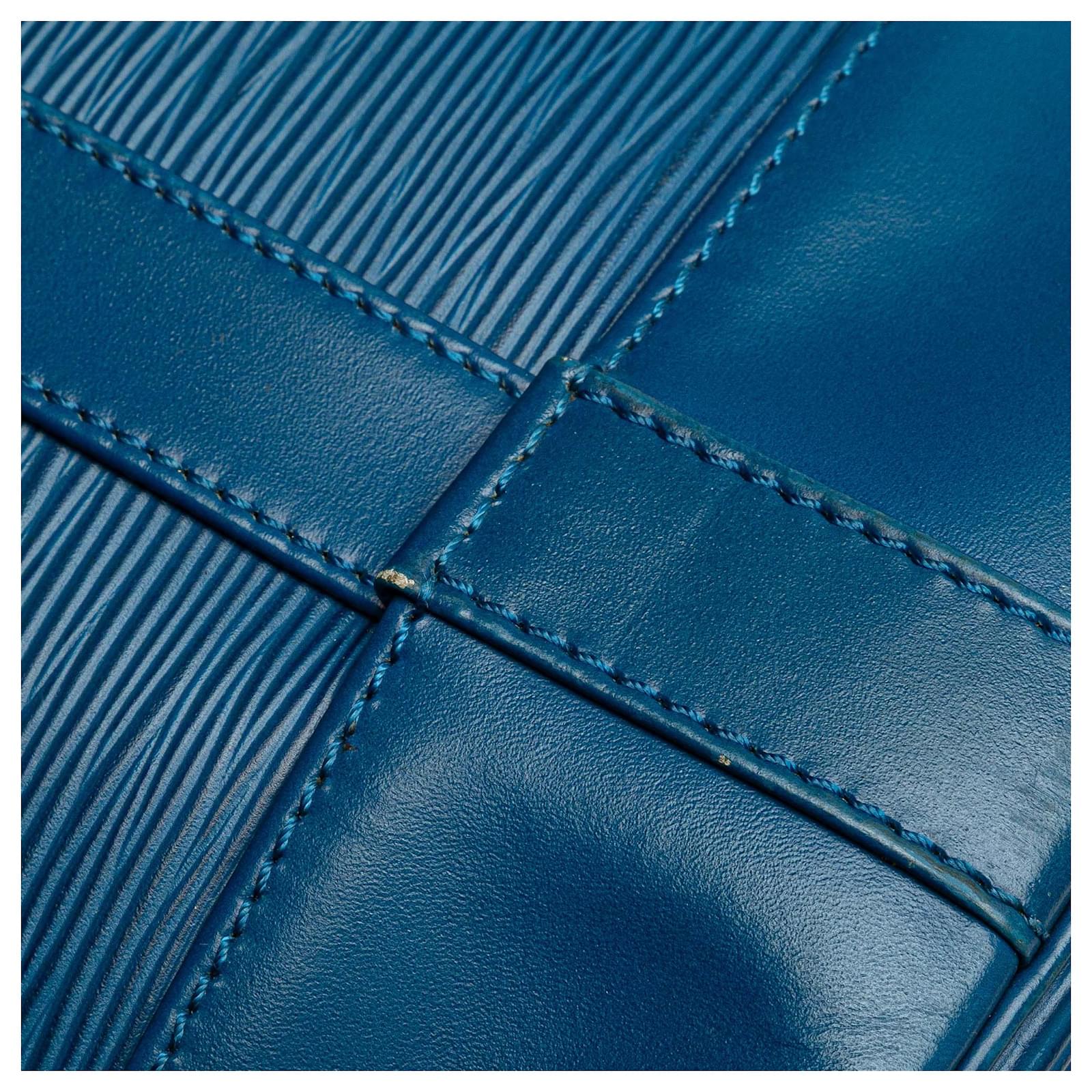 Louis Vuitton Blue Epi Randonnee PM Leather  ref.2429585