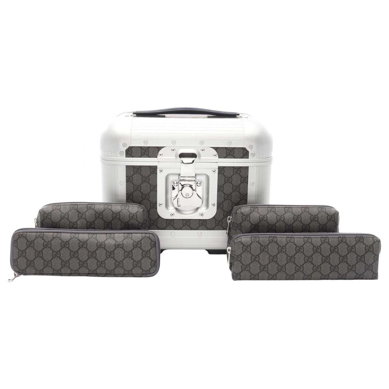 Gucci Beauty Case GG Supreme Coated Canvas Handbag Grey Cloth ref