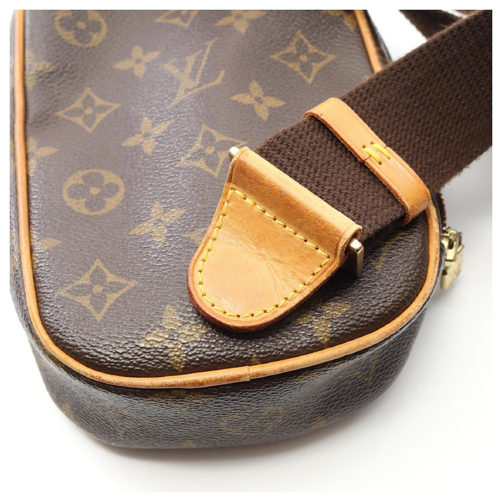Louis Vuitton Pochette Gange Monogram Coated Canvas Shoulder Bag