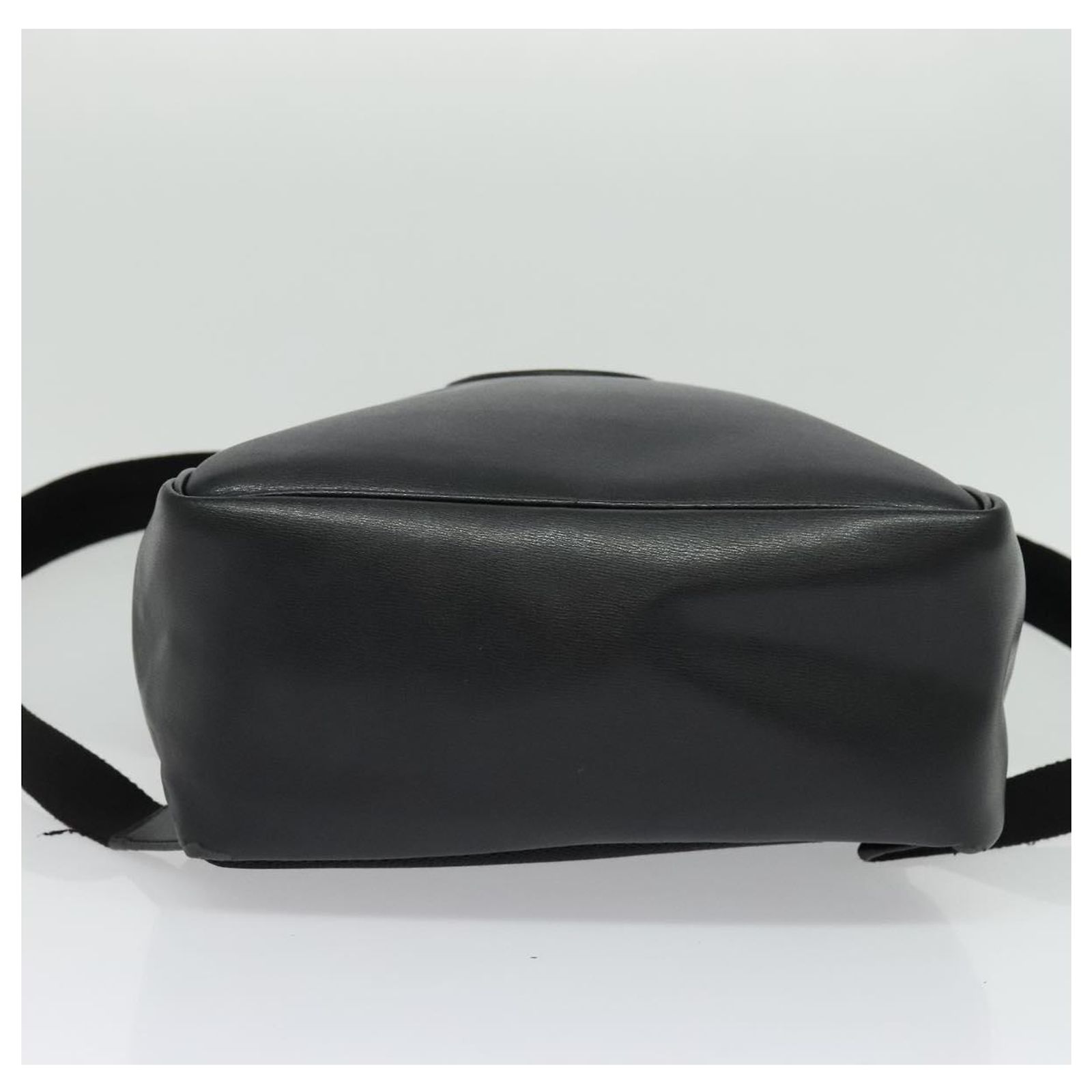 Salvatore Ferragamo Gancini Backpack Leather Black Silver  display picture 2