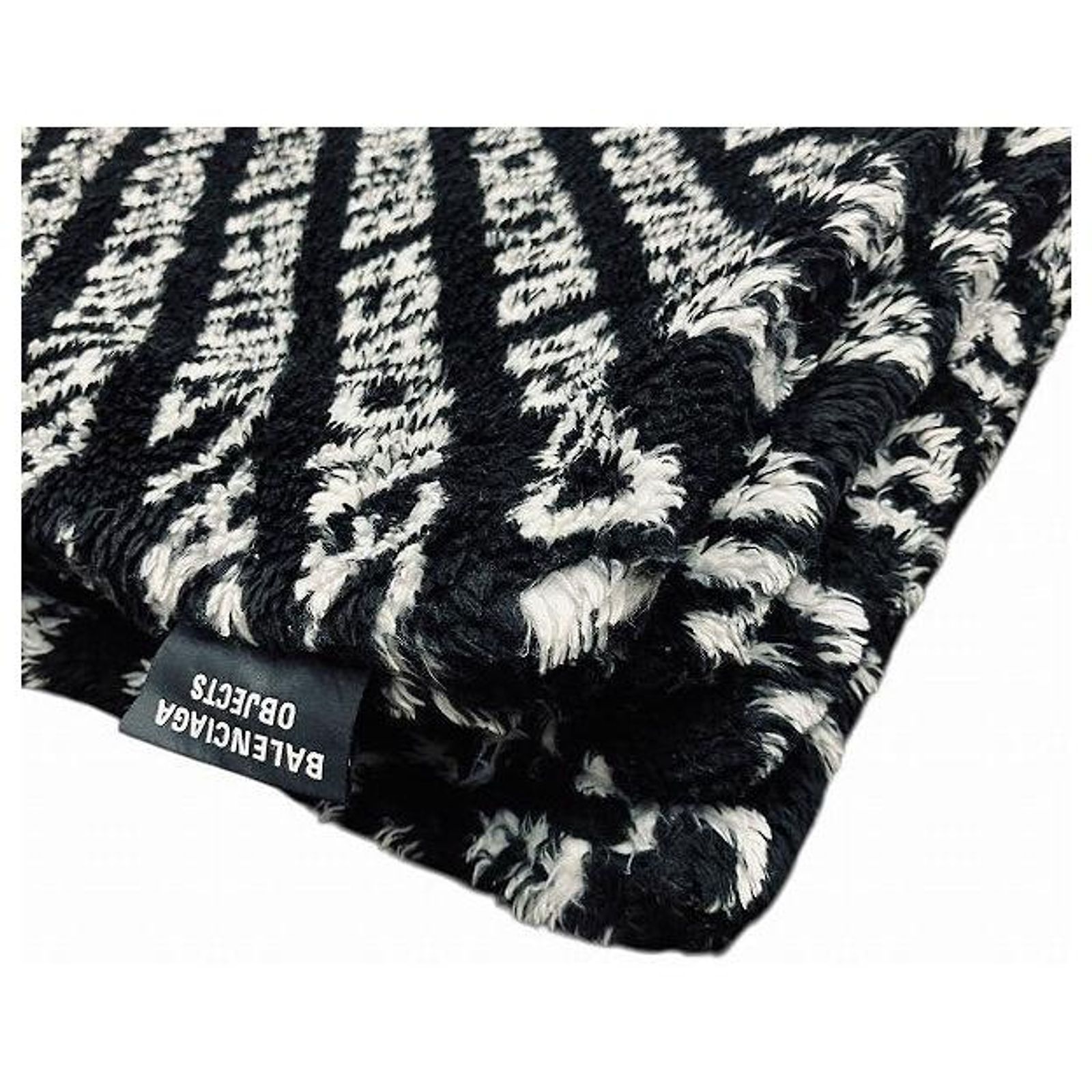 Balenciaga Allover Logo Acrylic Polyester Blanket ref.2456681