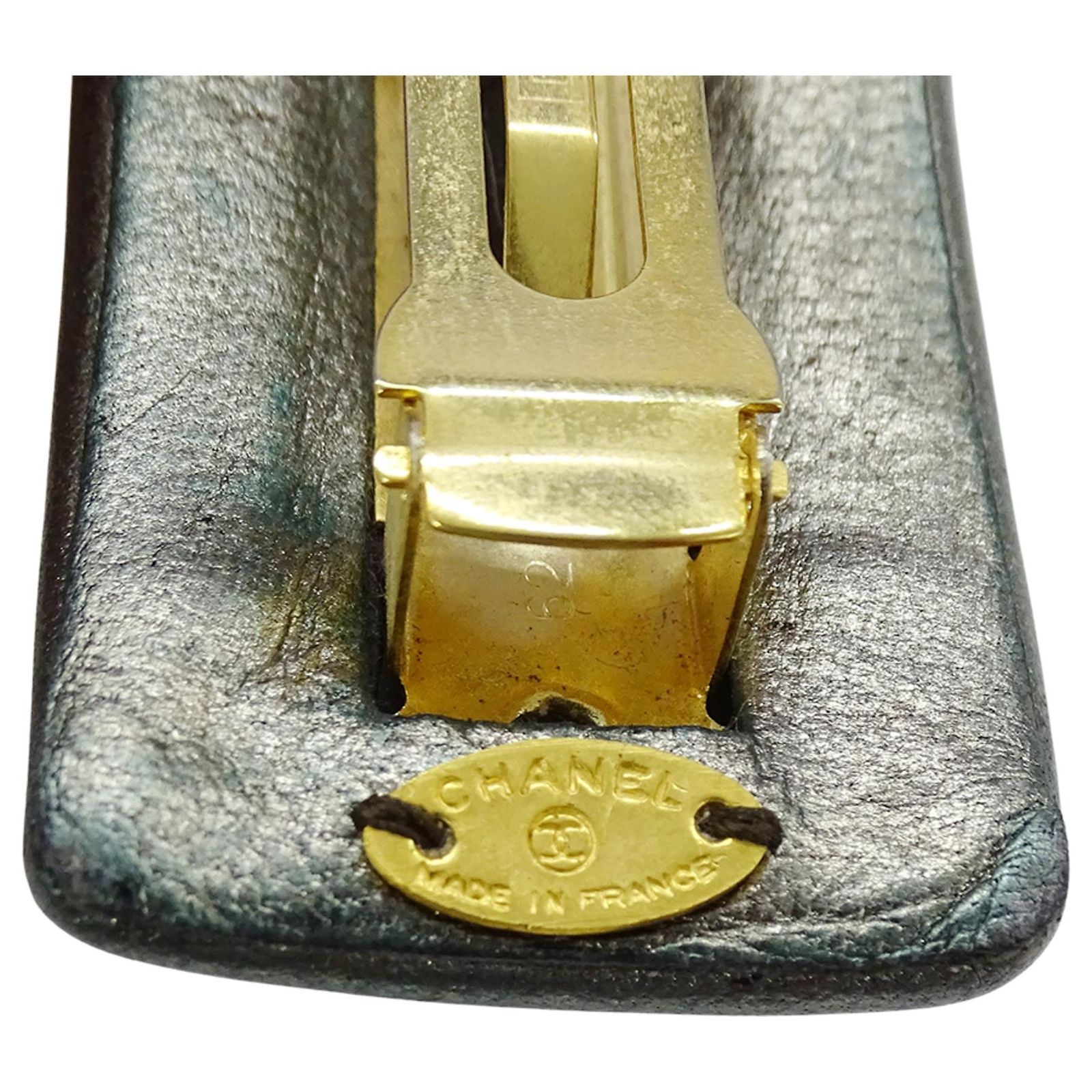 Chanel Metallic Gold Leather Barrette Golden ref.2459316 