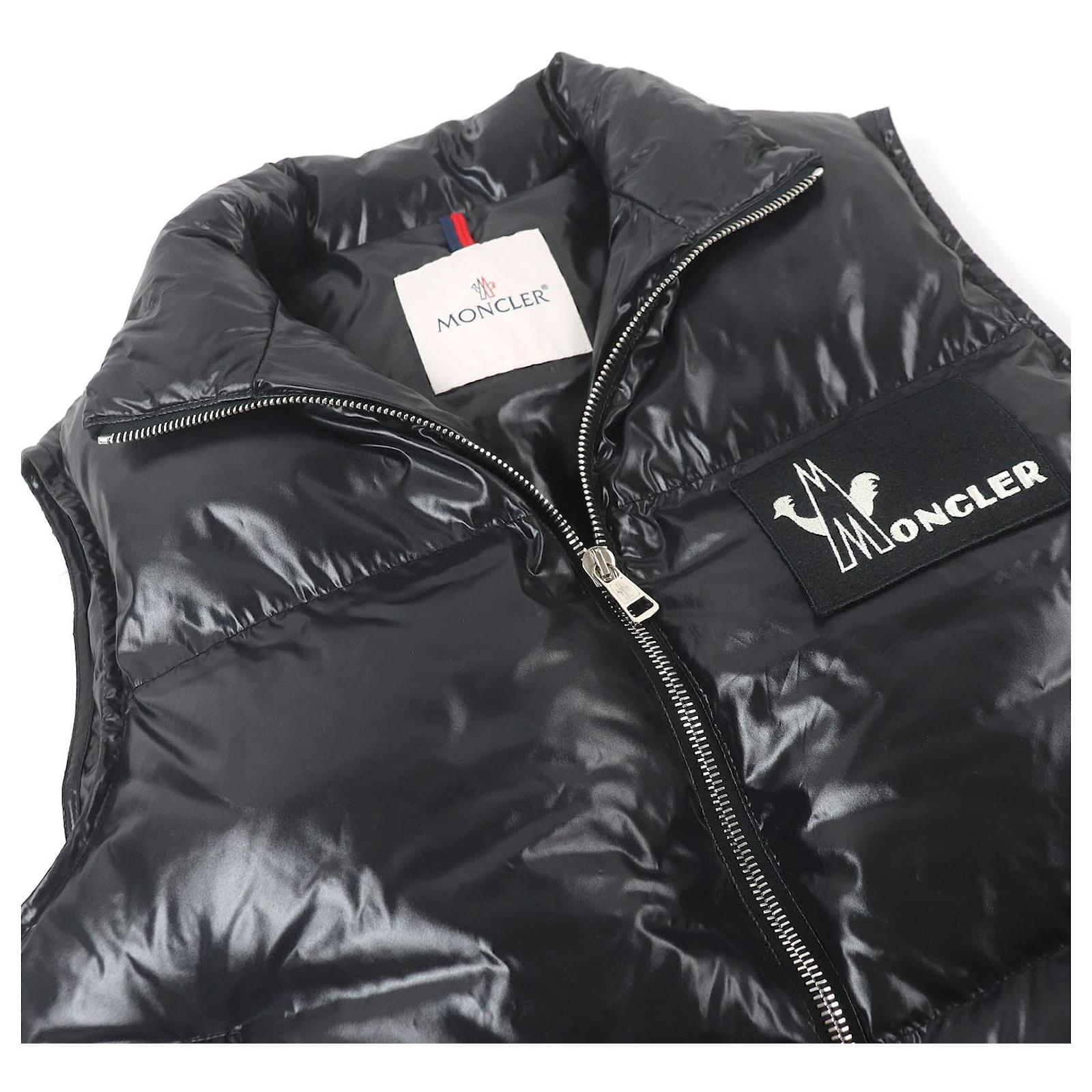 Moncler Banker Gilet Nylon Down Vest Black ref.2476309 - Joli Closet