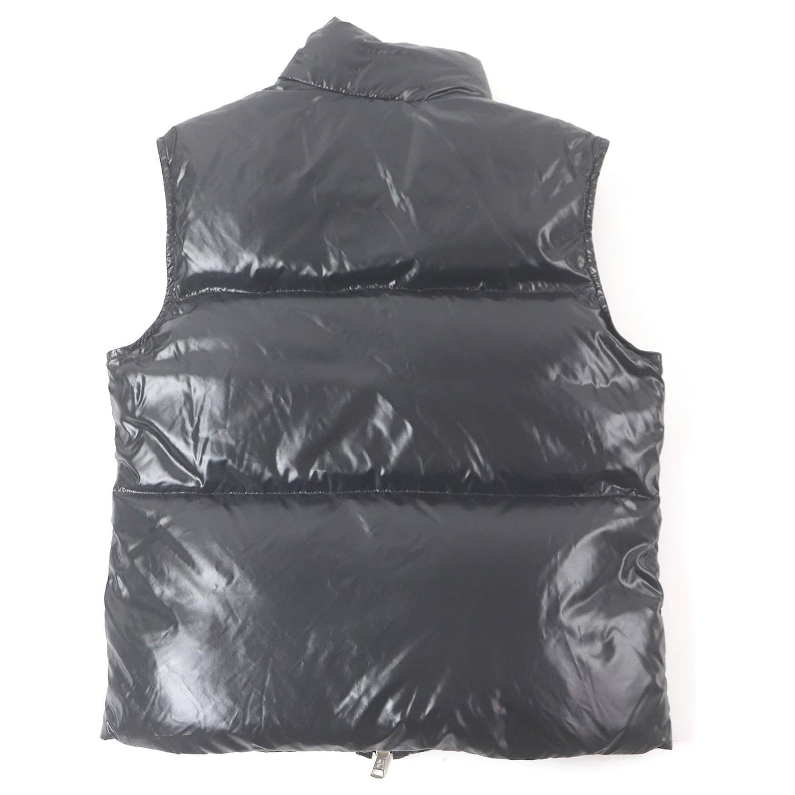Moncler Banker Gilet Nylon Down Vest Black ref.2476309 - Joli Closet