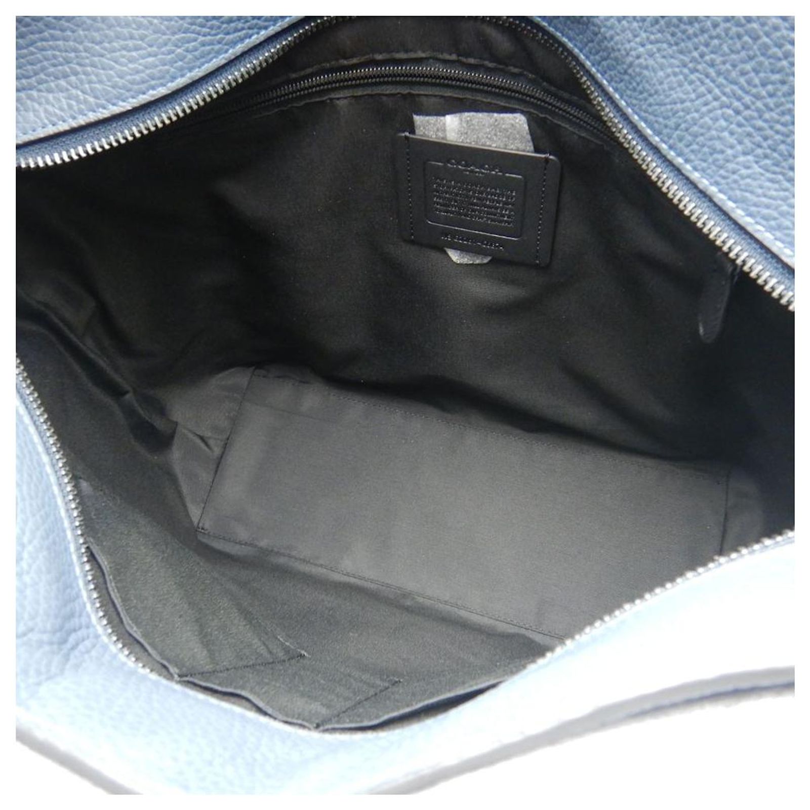 Coach Hamilton Pebble Leather Tote Bag Blue ref.2480849 - Joli Closet