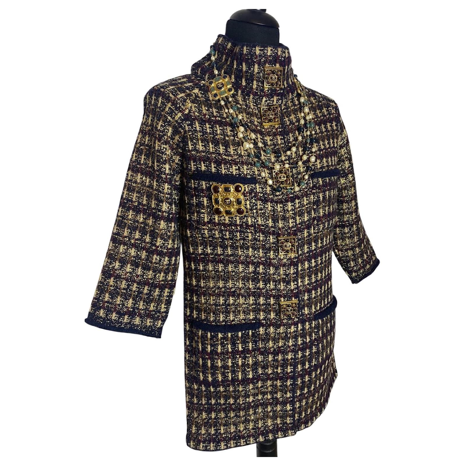 CHANEL ビンテージコート Chanel 11A VINTAGE Black Ecru tweed jacket Gold chain Leather CC