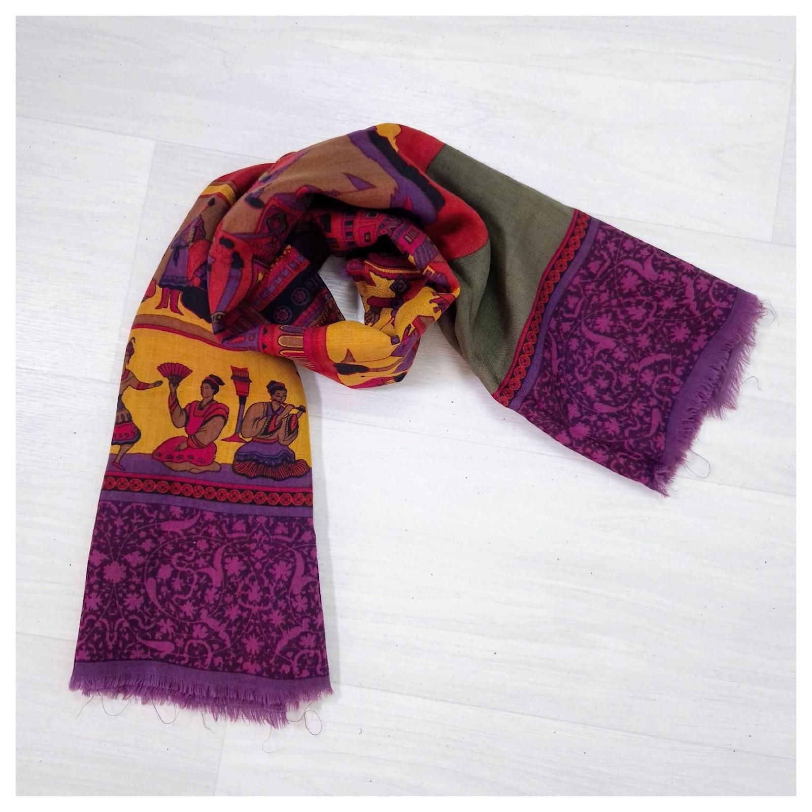 Salvatore Ferragamo Ferragamo Schal aus Wolle und Seide mit