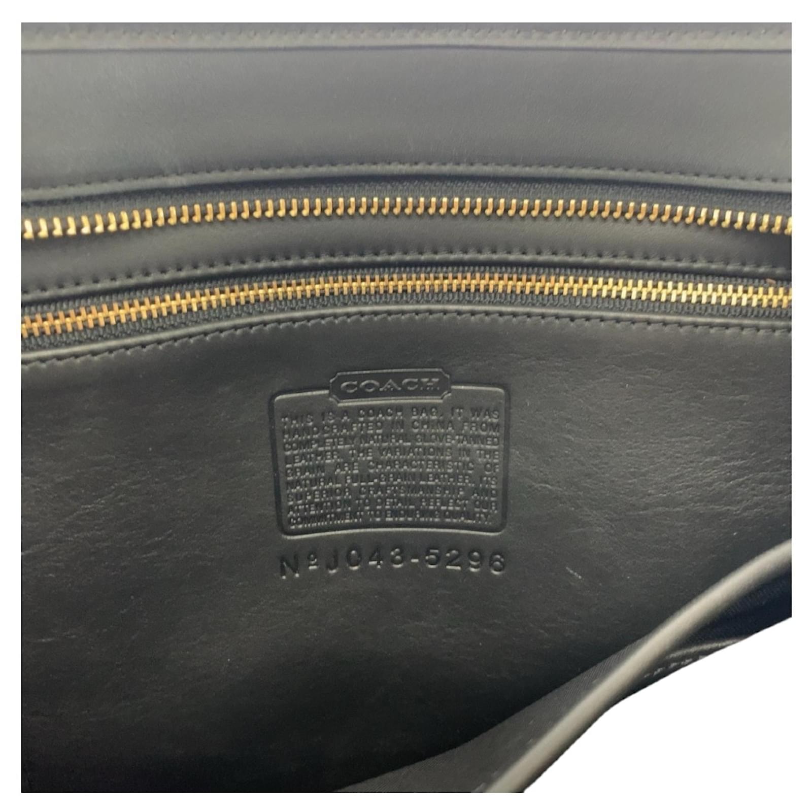 COACH Old Coach 5296 Black Leather Shoulder Bag ref.2504851 - Joli