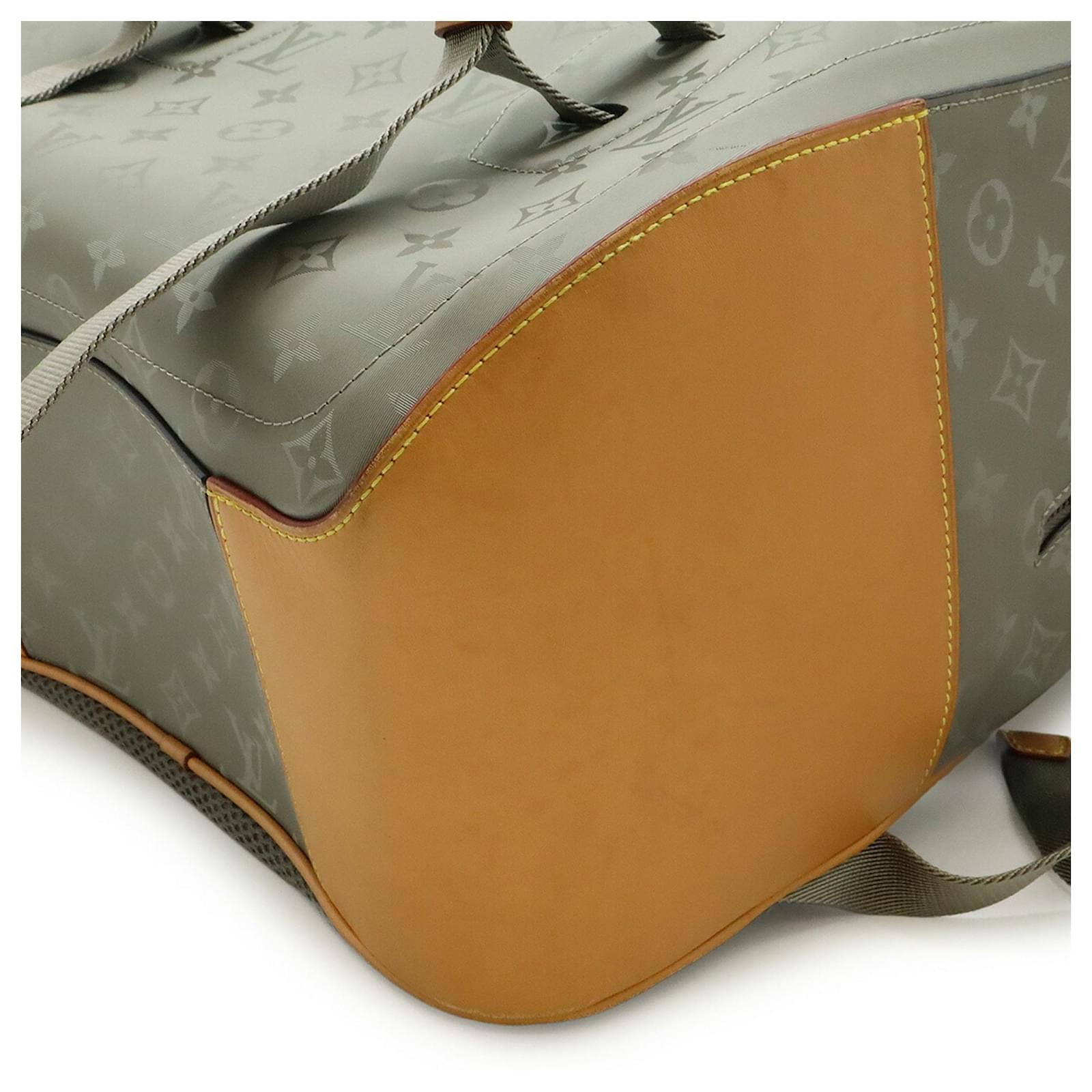louis vuitton backpack gm monogram titanium PM 1860909 FASHIONPHILE This Backpack PM model is made from Monogram Titanium coated canvas Louis Vuitton Pre-Owned Zipped Tote