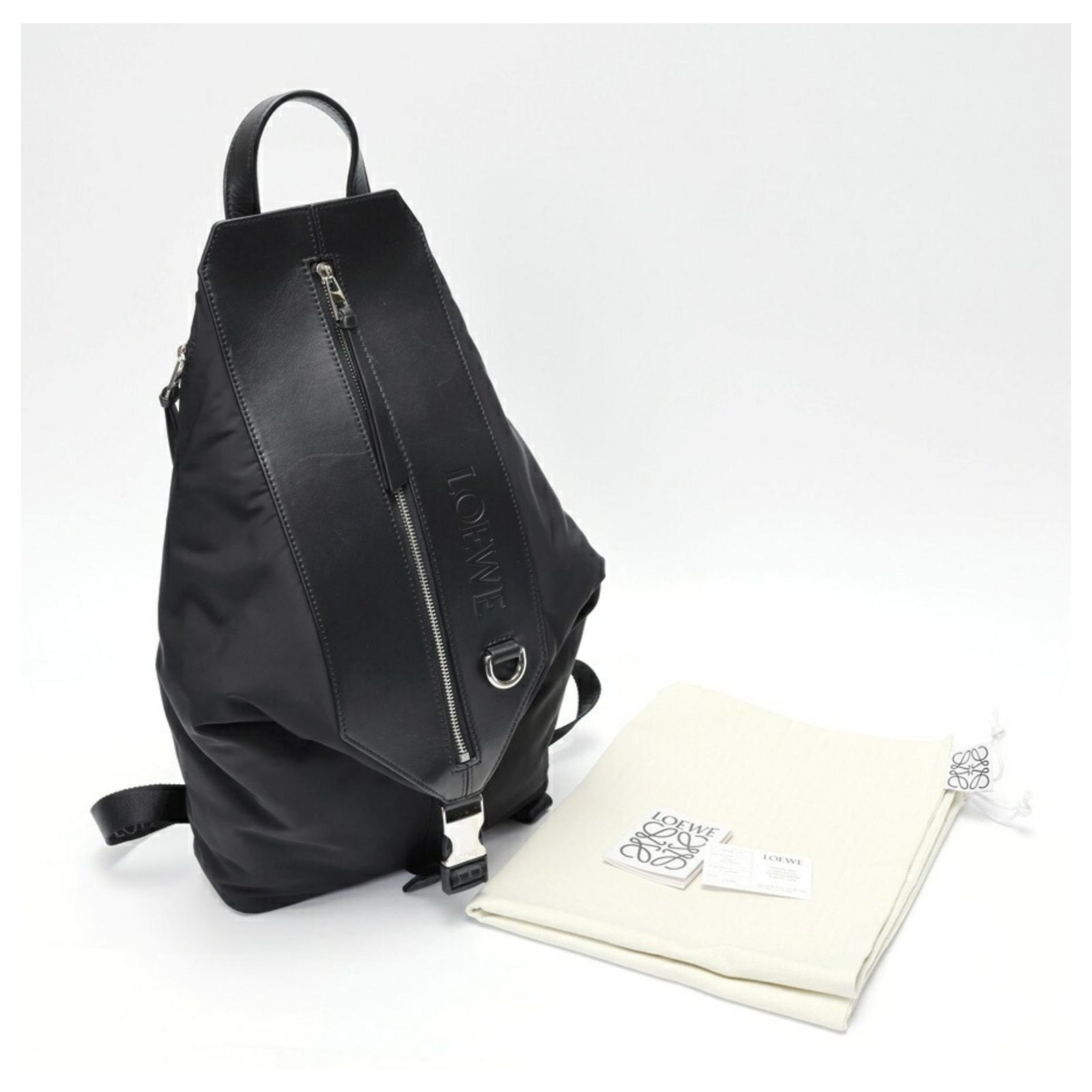Loewe Convertible Backpack Black Nylon ref.2529713 - Joli Closet