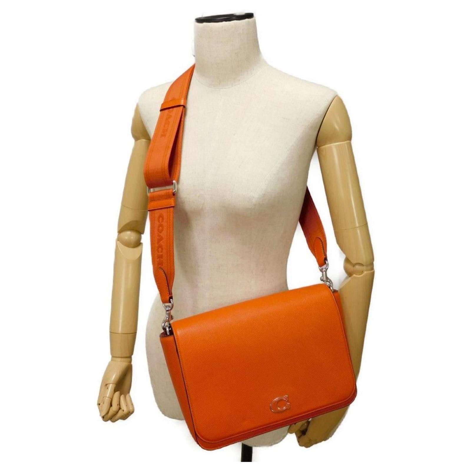 Coach Men's Orange Crossgrain Signature Shoulder Bag ref.2531229