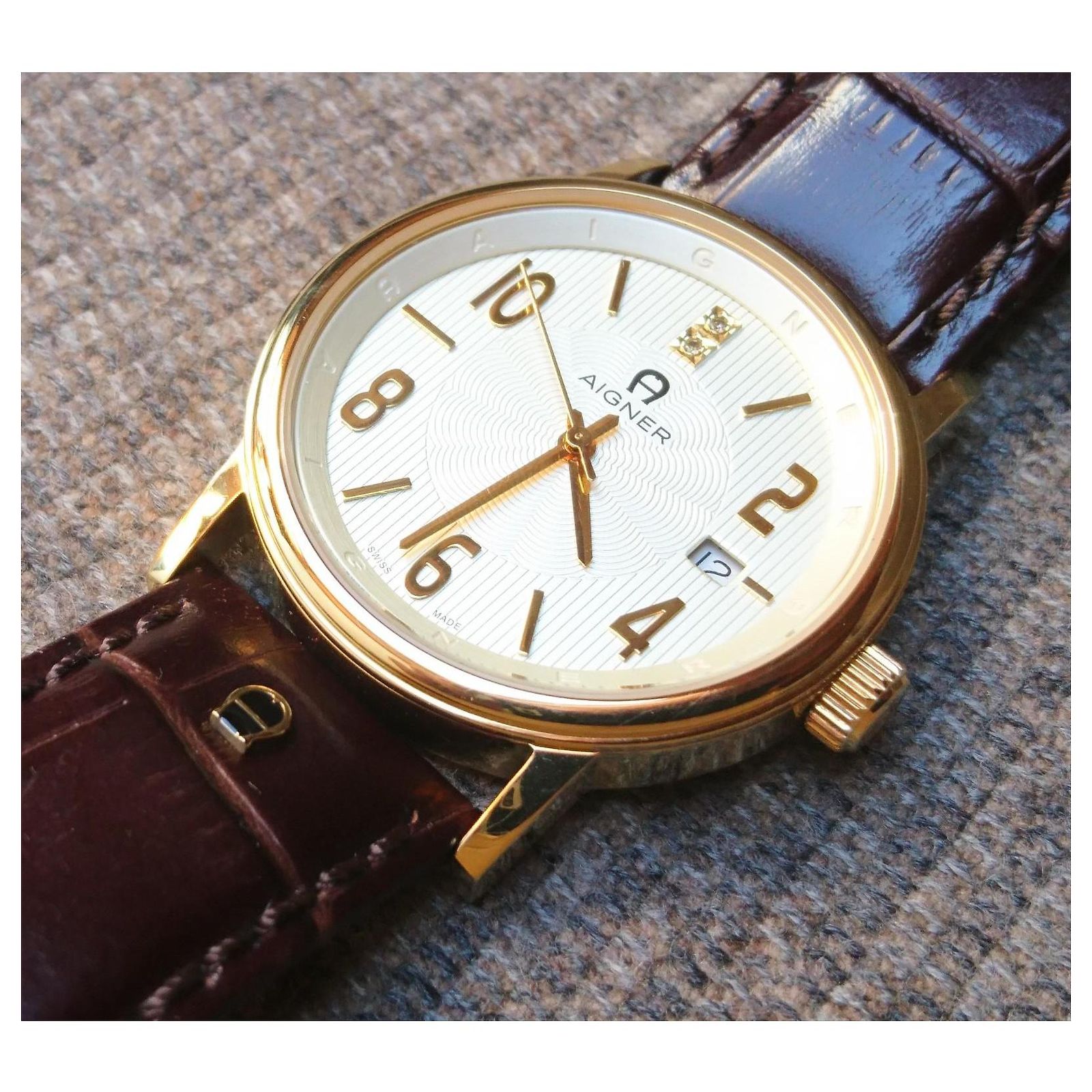 Aigner Linate Quartz Watch, ref. A32100 Swiss Made Golden Dark 