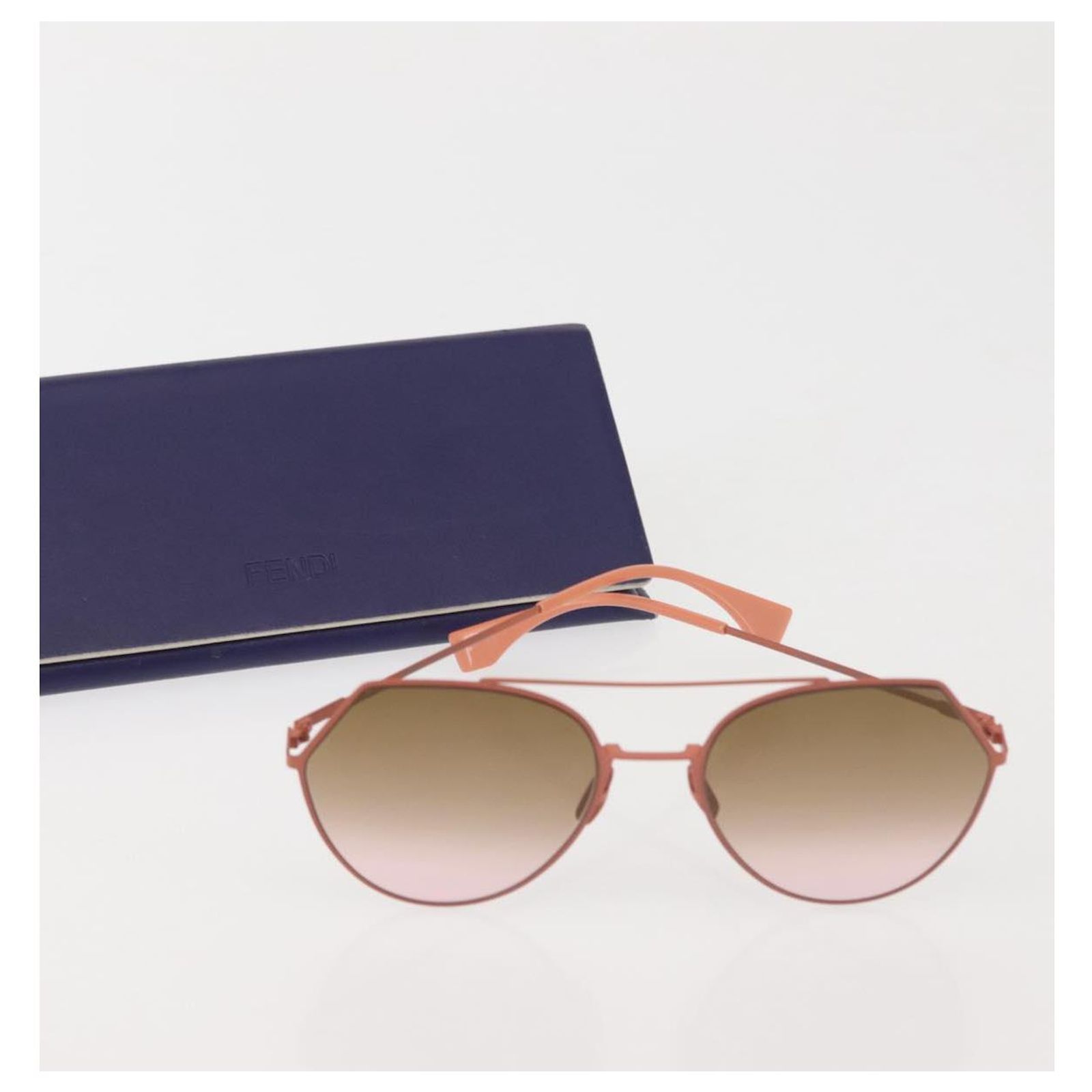 FENDI Sunglasses Plastic Pink Auth BA5954 ref.2532954 - Joli  display picture 3