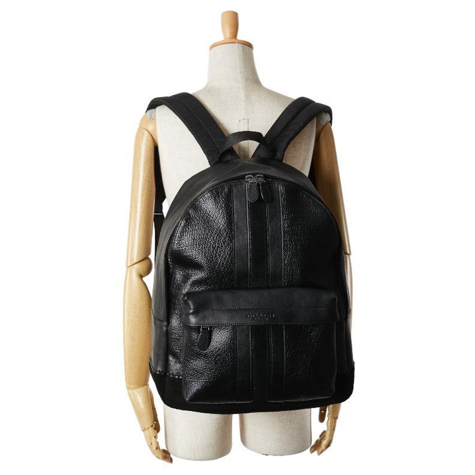 Coach Logo Leather Backpack Black ref.2539652 - Joli Closet