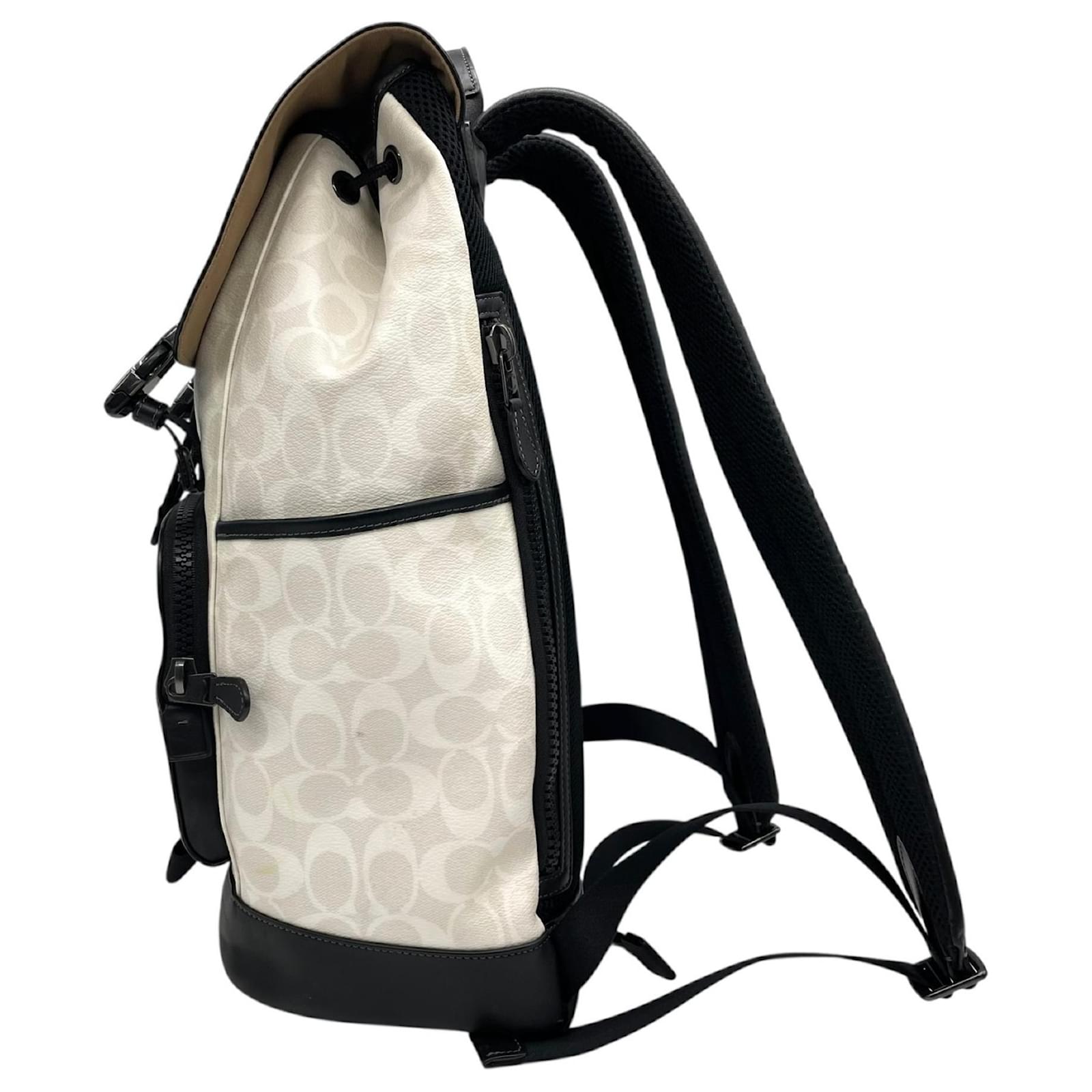 Coach Truck Backpack Black White Leather Plastic ref.JC2553065 (Sold) - Joli Closet Coach Truck Backpack Black White Leather Plastic ref.JC2553065 (Sold) - Joli Closet