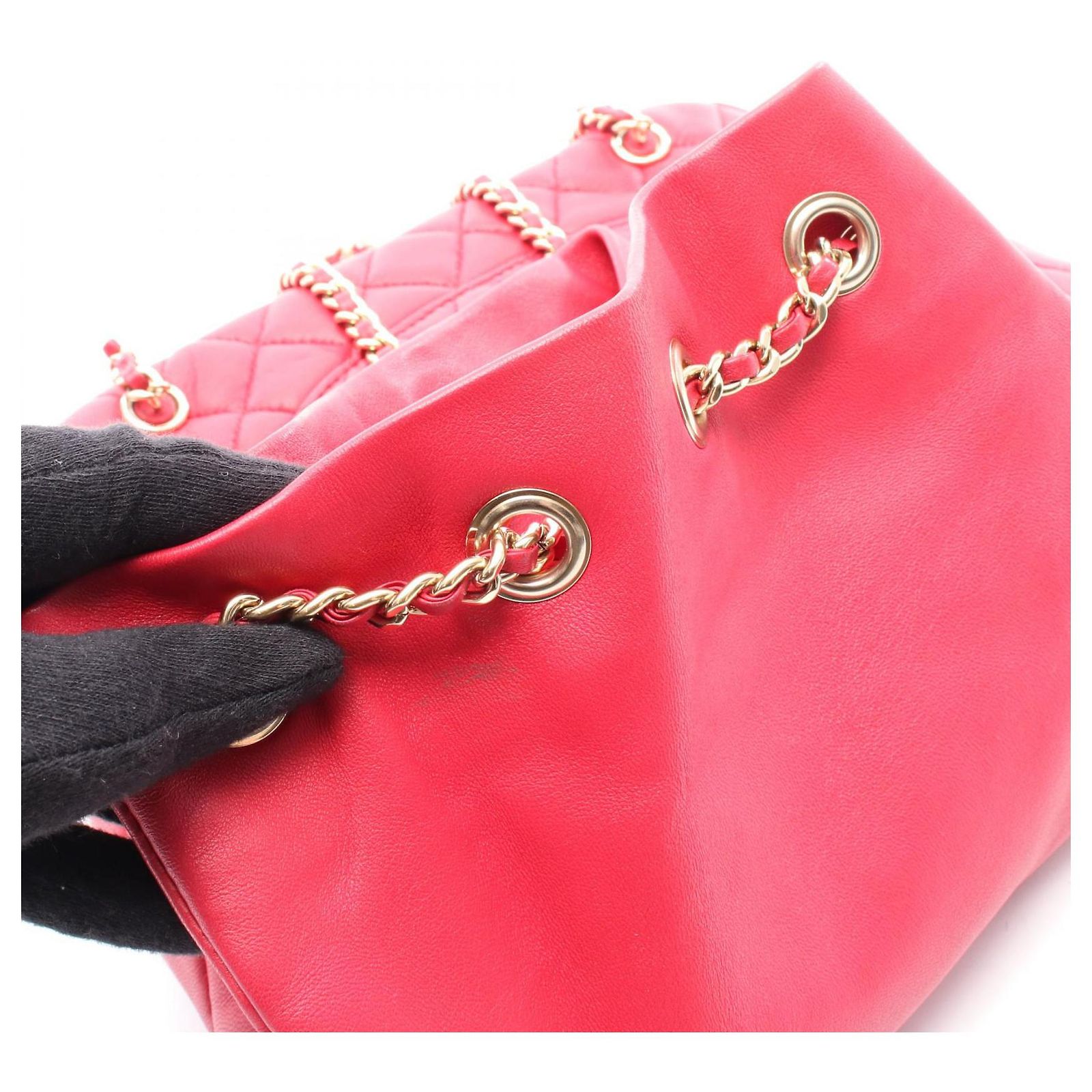 Chanel Matelasse Cruise Line Lambskin Backpack Red Leather  display picture 2