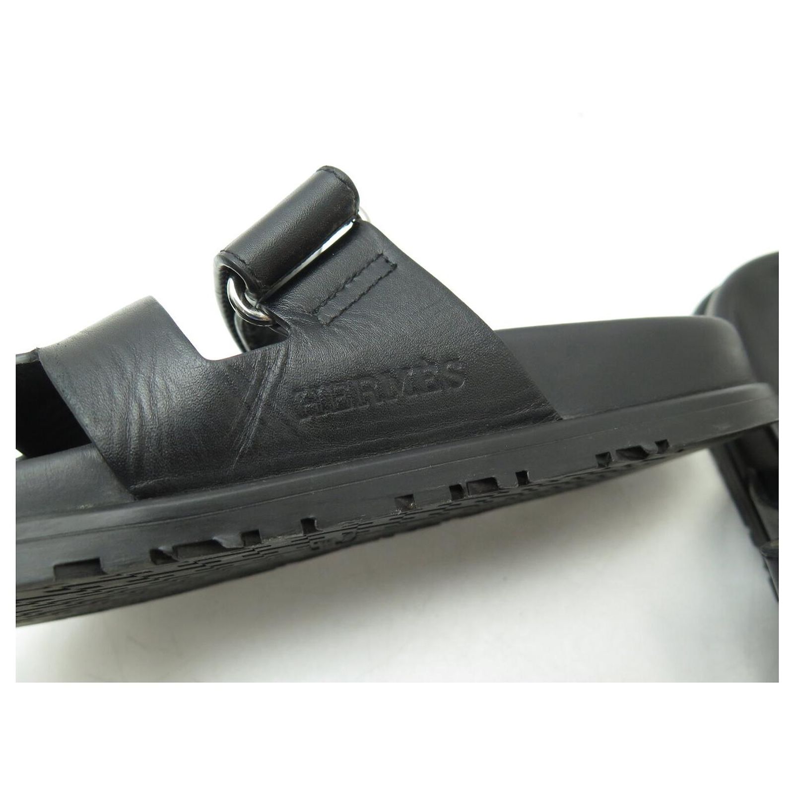 Platine et repose pieds arriere droit occasion TRIUMPH SPEED