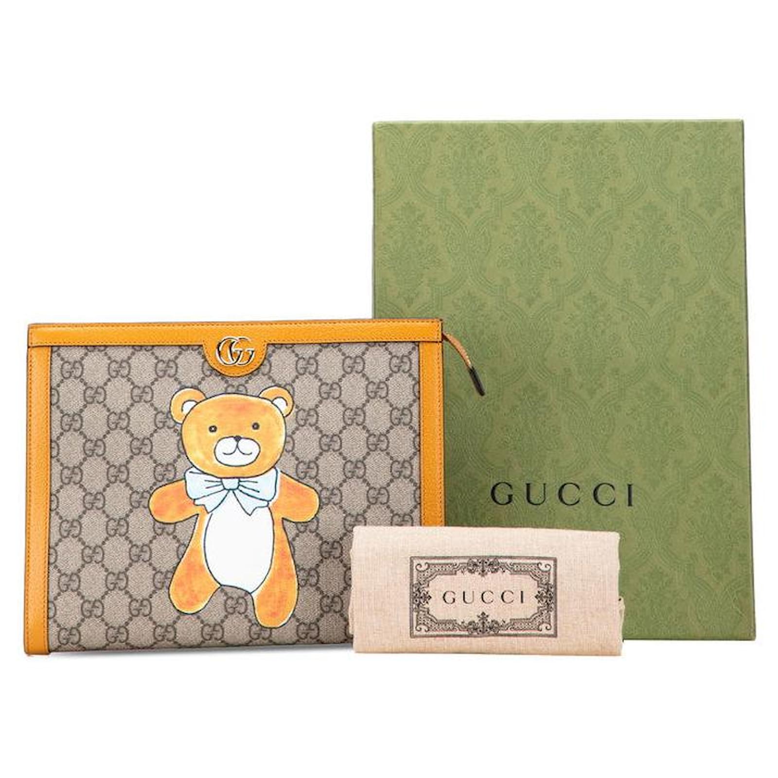 Gucci EXO KAI GG Supreme Teddy Bear PVC Clutch Limited Beige