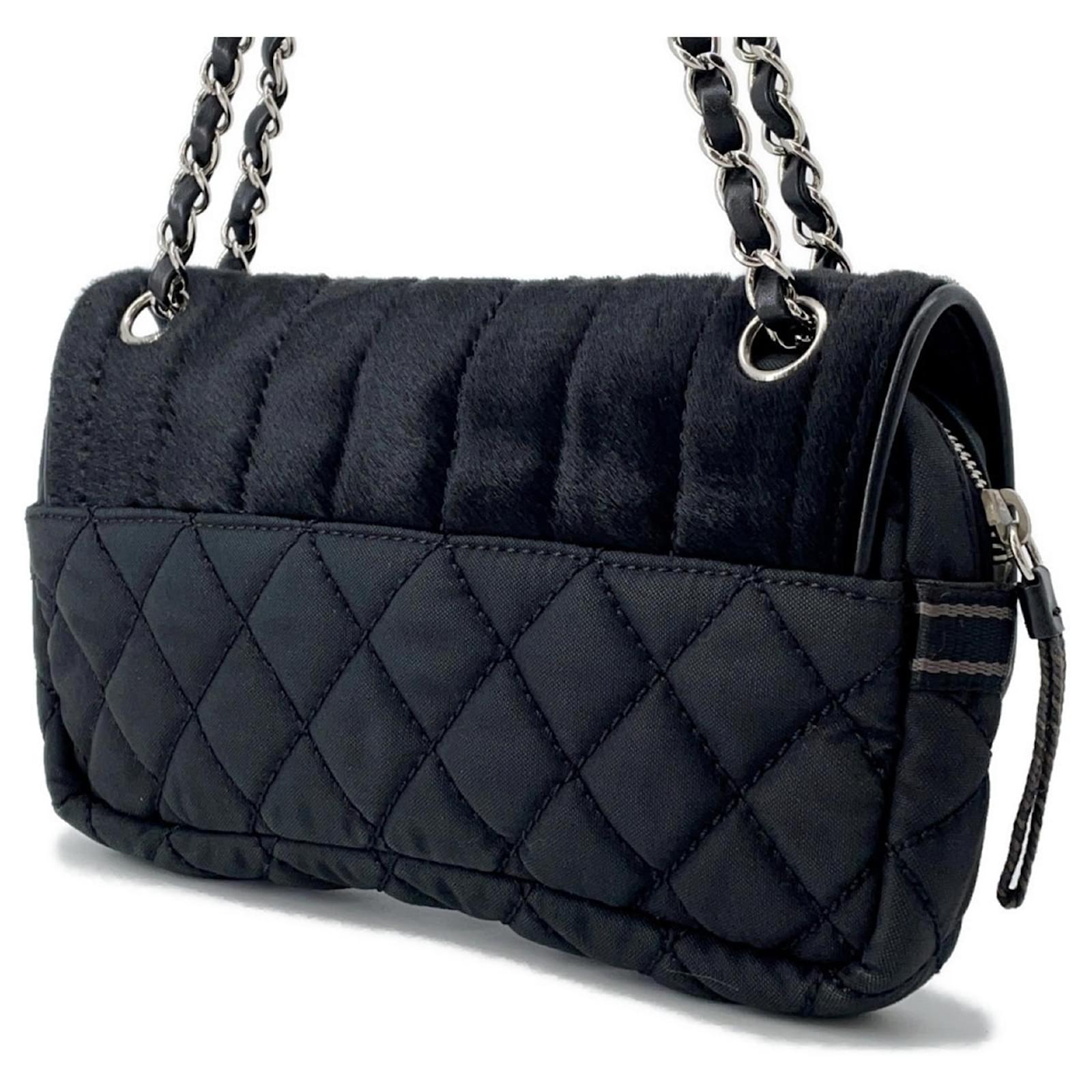 極美品 CHANEL MATELASSE CHAIN SHOULDER BAG CHANEL Matelasse Chain Shoulder Bag Leather Black Gold-Plated