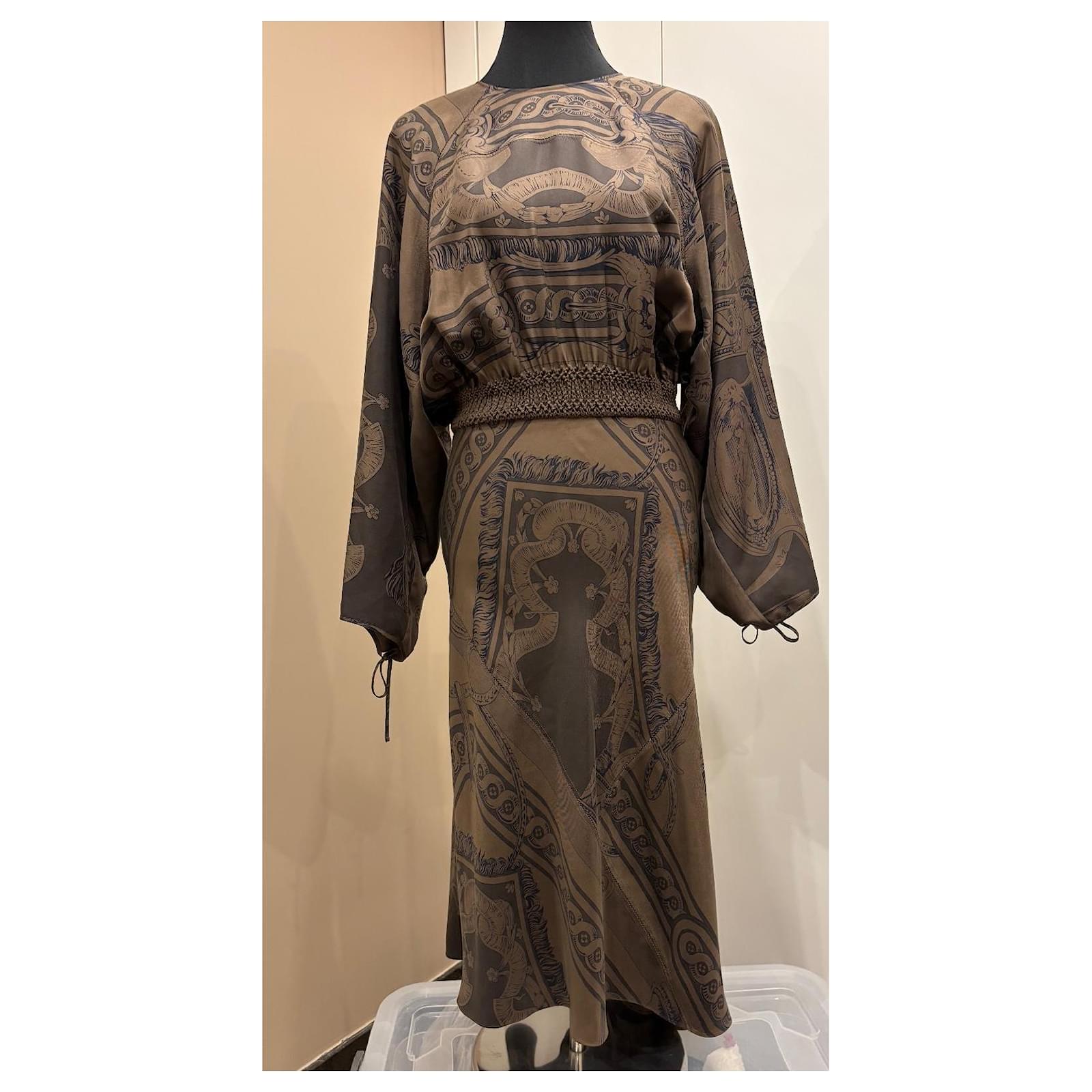 Hermès Hermes Silk Dress FR 38 Brown ref.2593084 - Joli Closet