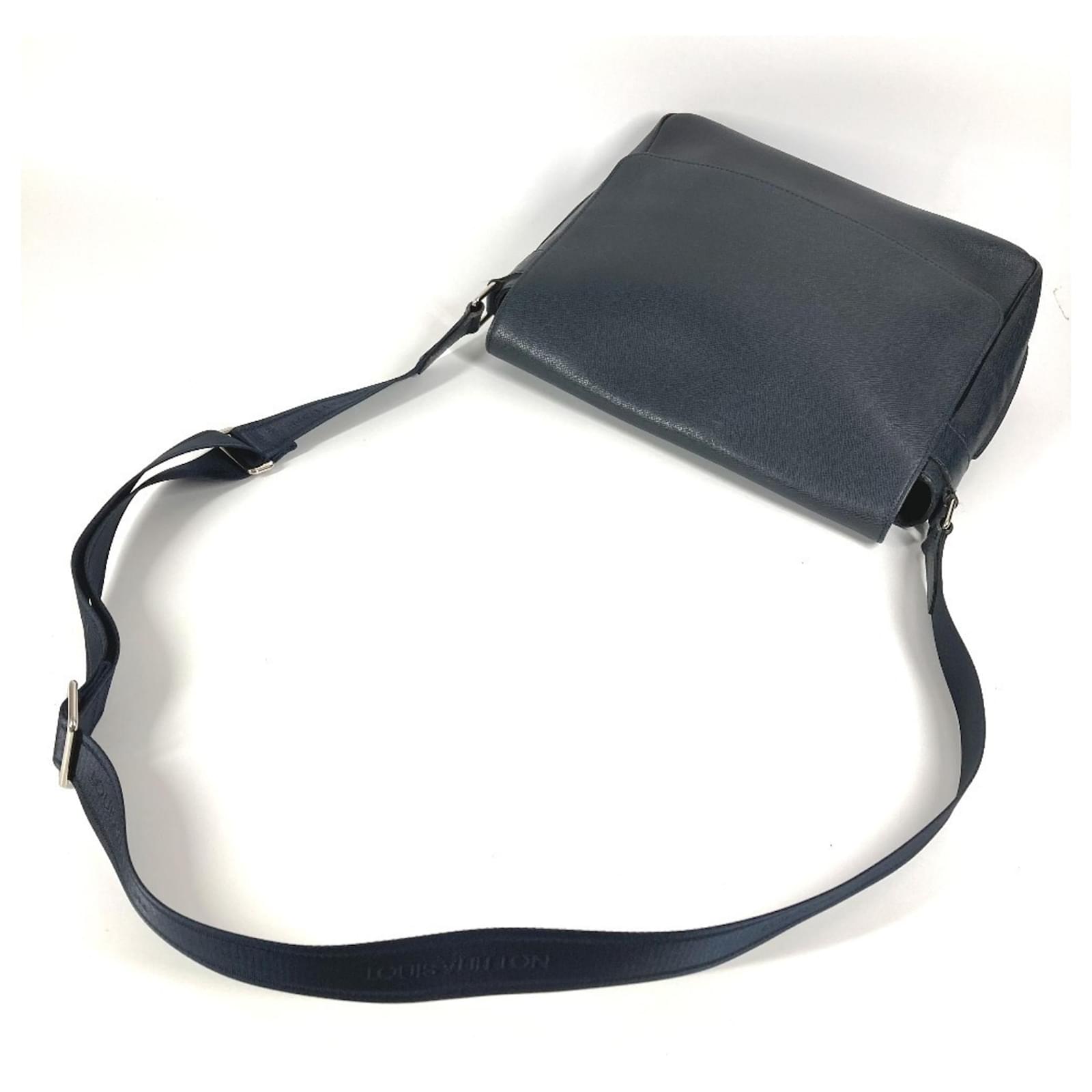 Louis Vuitton Taiga Roman MM Crossbody Bag Navy blue Leather ref
