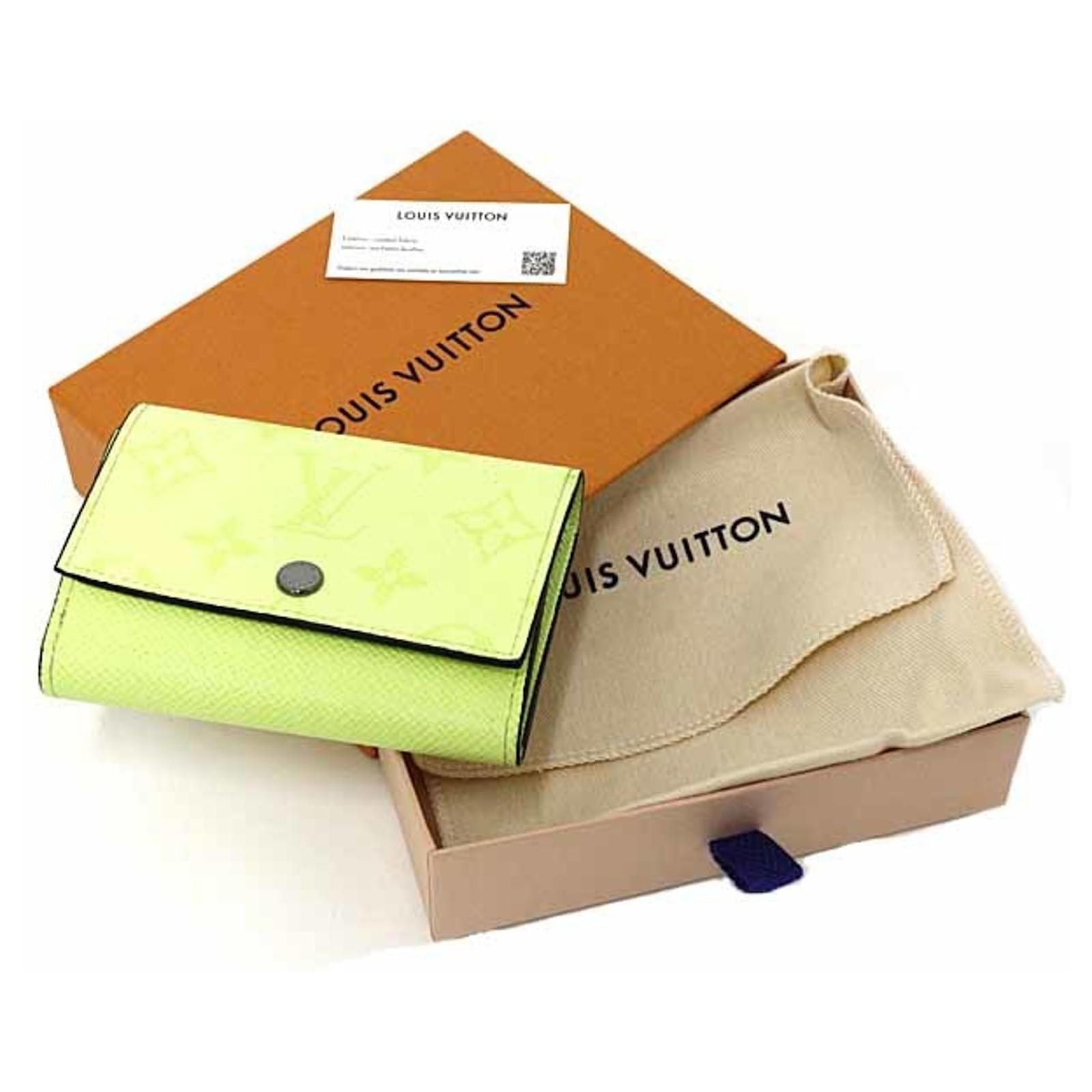 Louis Vuitton Victor Wallet Golden Leather ref.JC2623972 (Sold