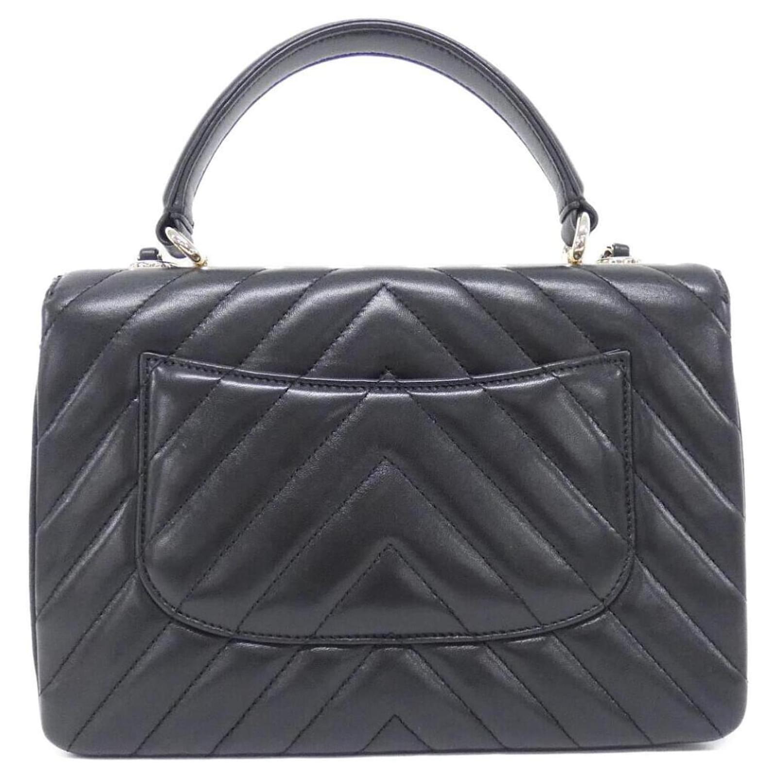 Chanel 92236 Handbag Black Leather ref.JC2663003 (Sold) - Joli Closet